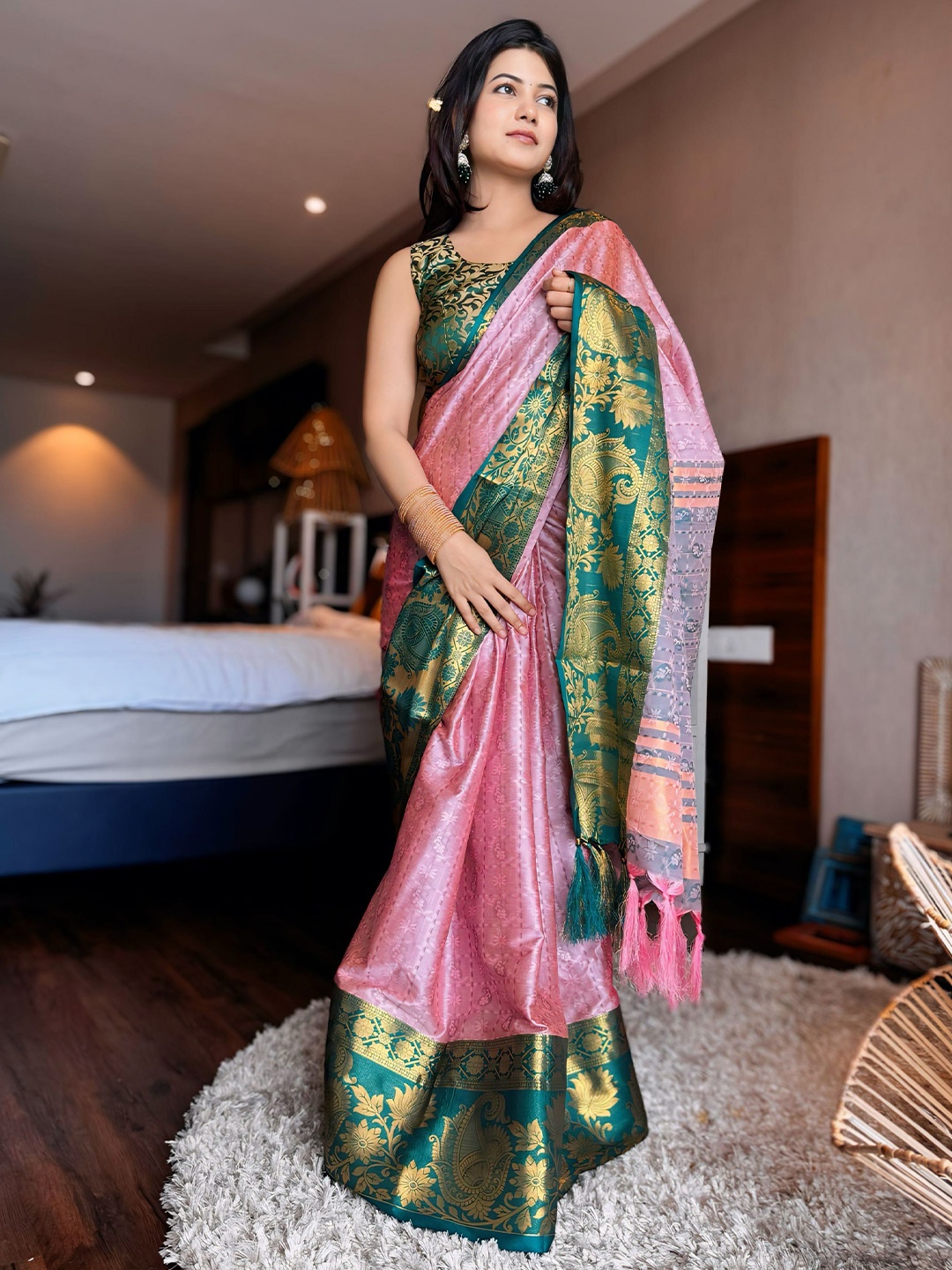 

SILKWEAR Woven Design Zari Silk Cotton Mysore Silk Saree, Peach