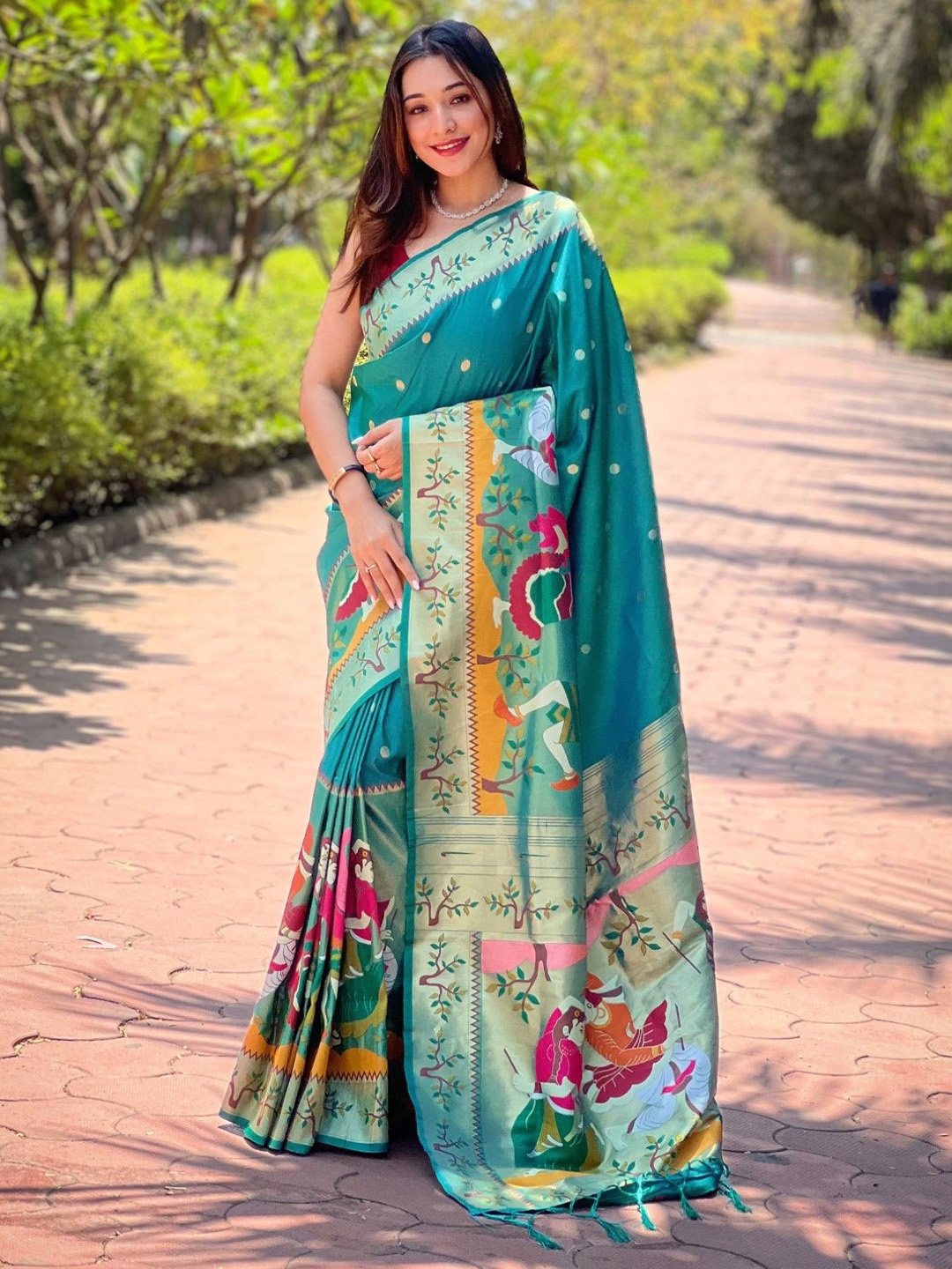 

DIVASTRI Woven Design Zari Paithani Saree, Blue