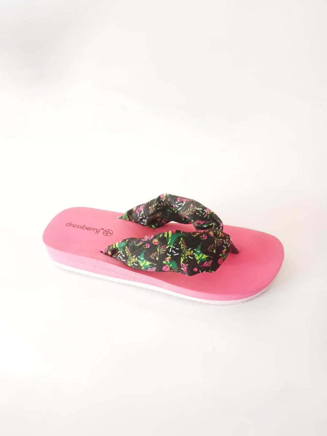 

DressBerry Printed One Toe Flats, Pink