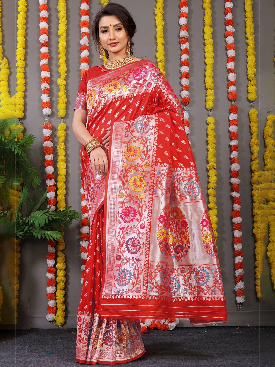 

Kandora Woven Design Zari Pure Silk Paithani Saree, Red