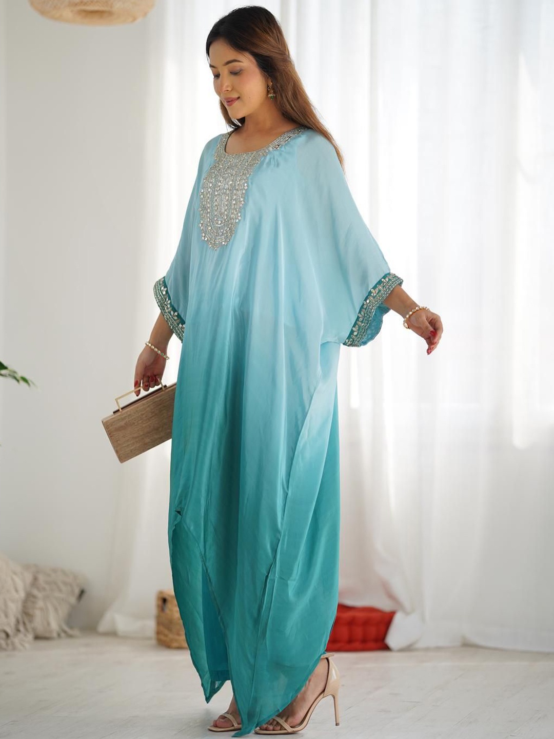

WAMA TRENDZ Embroidered Gotta Patti Round Neck Kaftan Kurta With Palazzos, Blue