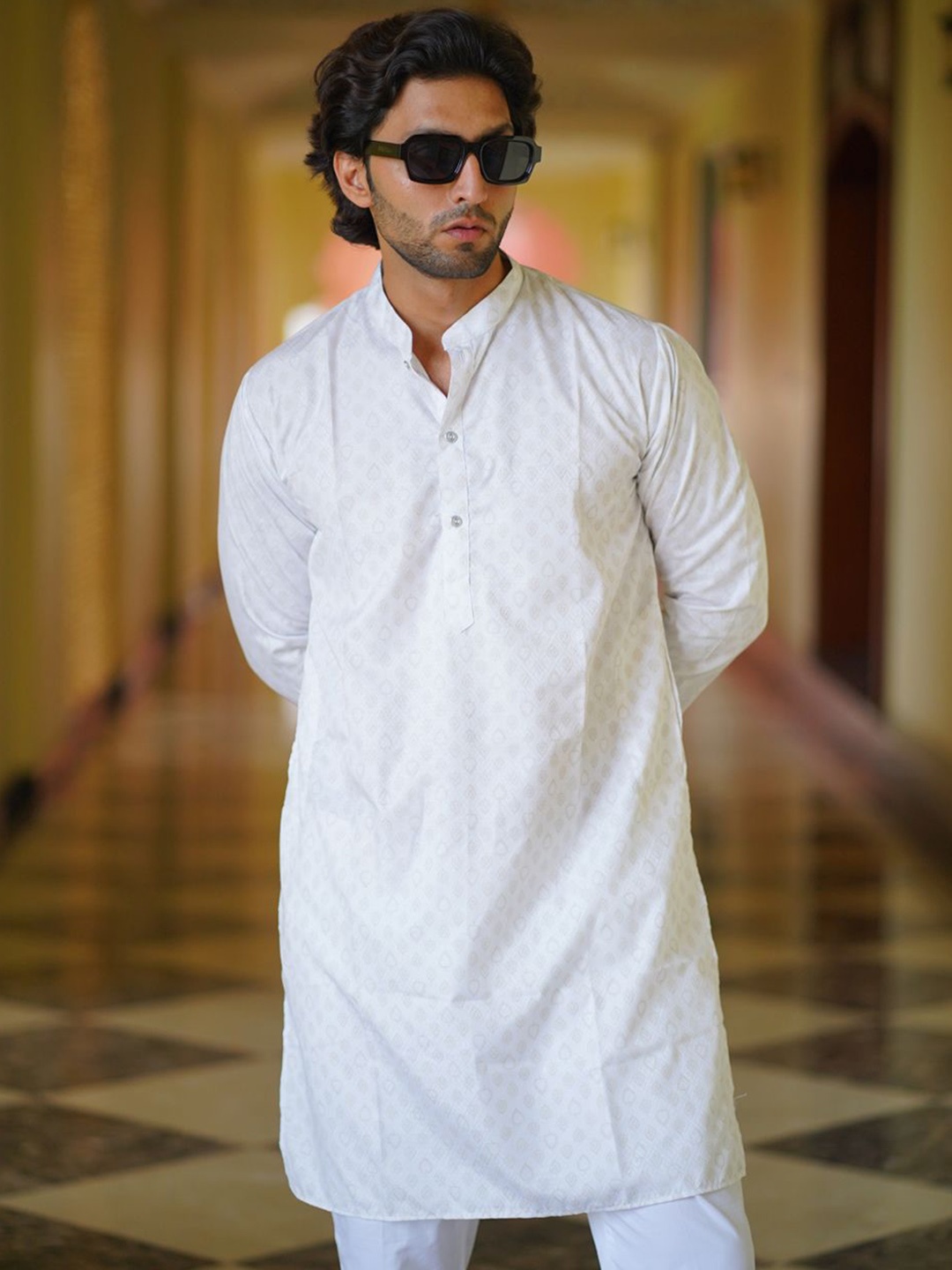 

The Kurta Studio Ethnic Motifs Printed Mandarin Collar Cotton Straight Kurta, White