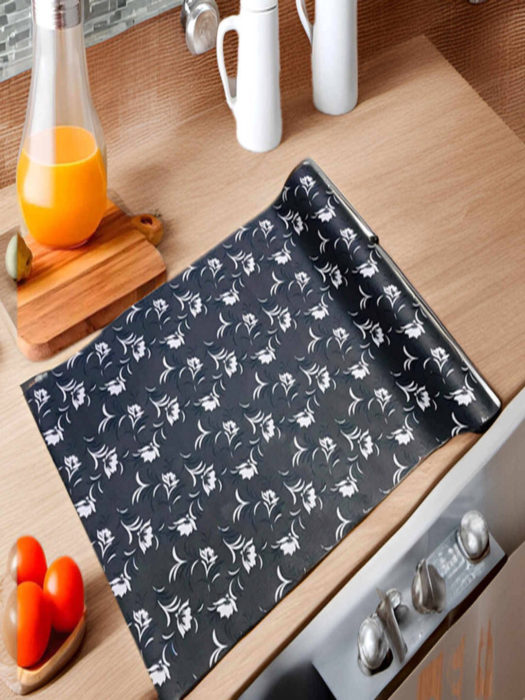 

REVEXO Black & White Printed Water-Resistant Shelf Liner