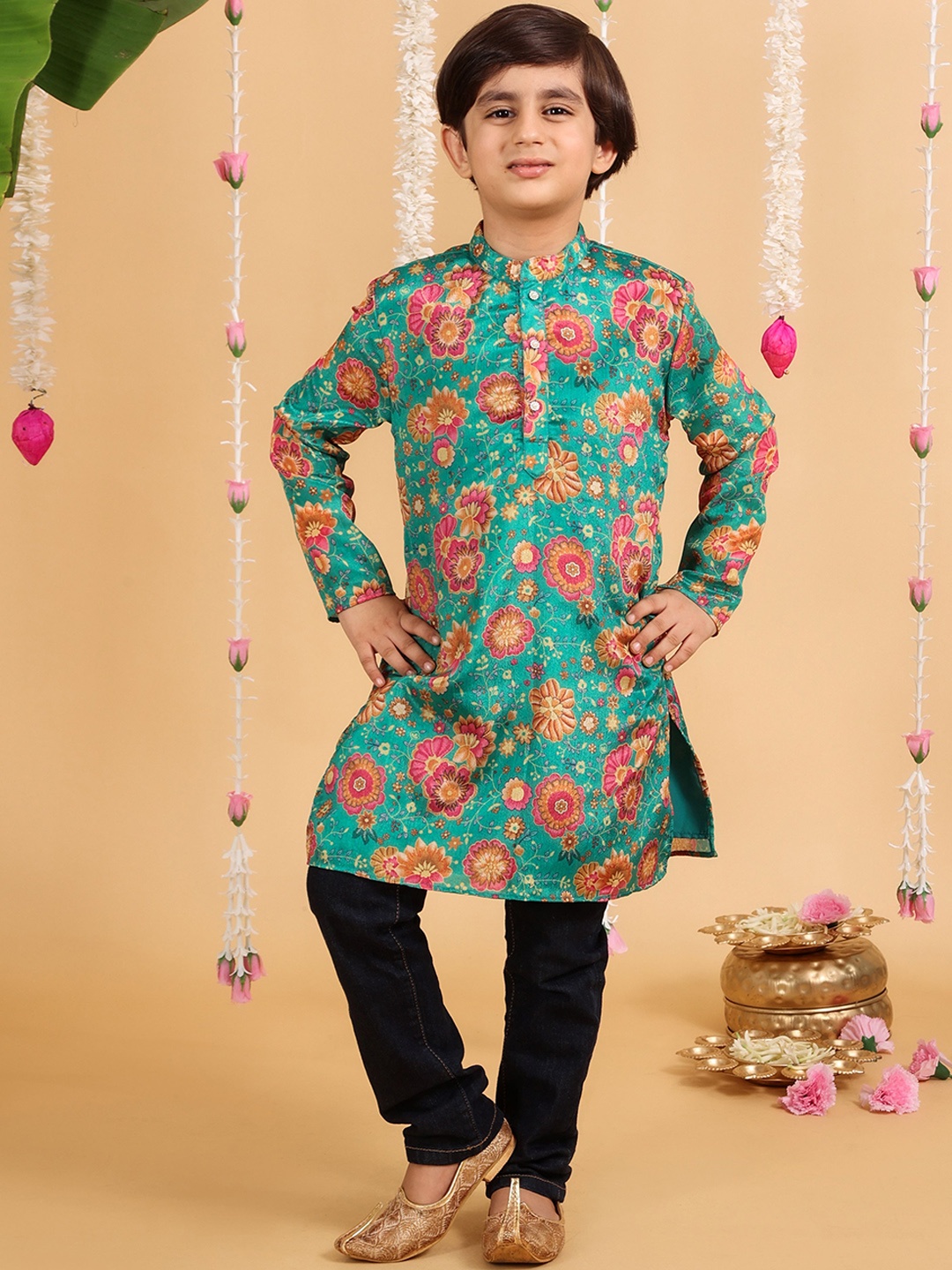 

MASTARANG Boys Mandarin Neck Full Sleeves Kurta, Green