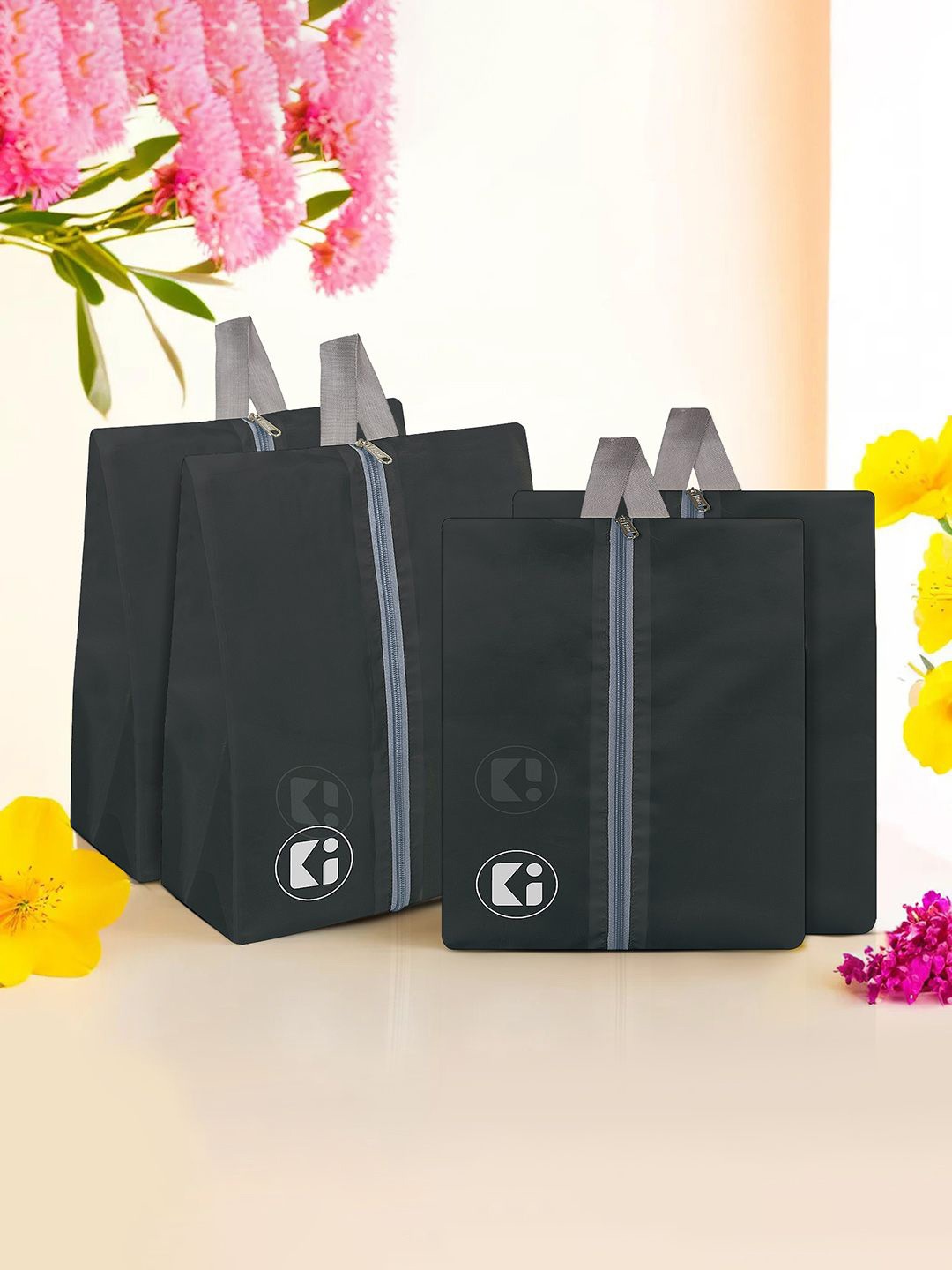 

Kuber Industries Black 4 Pieces Regular Travel Shoes Organisers
