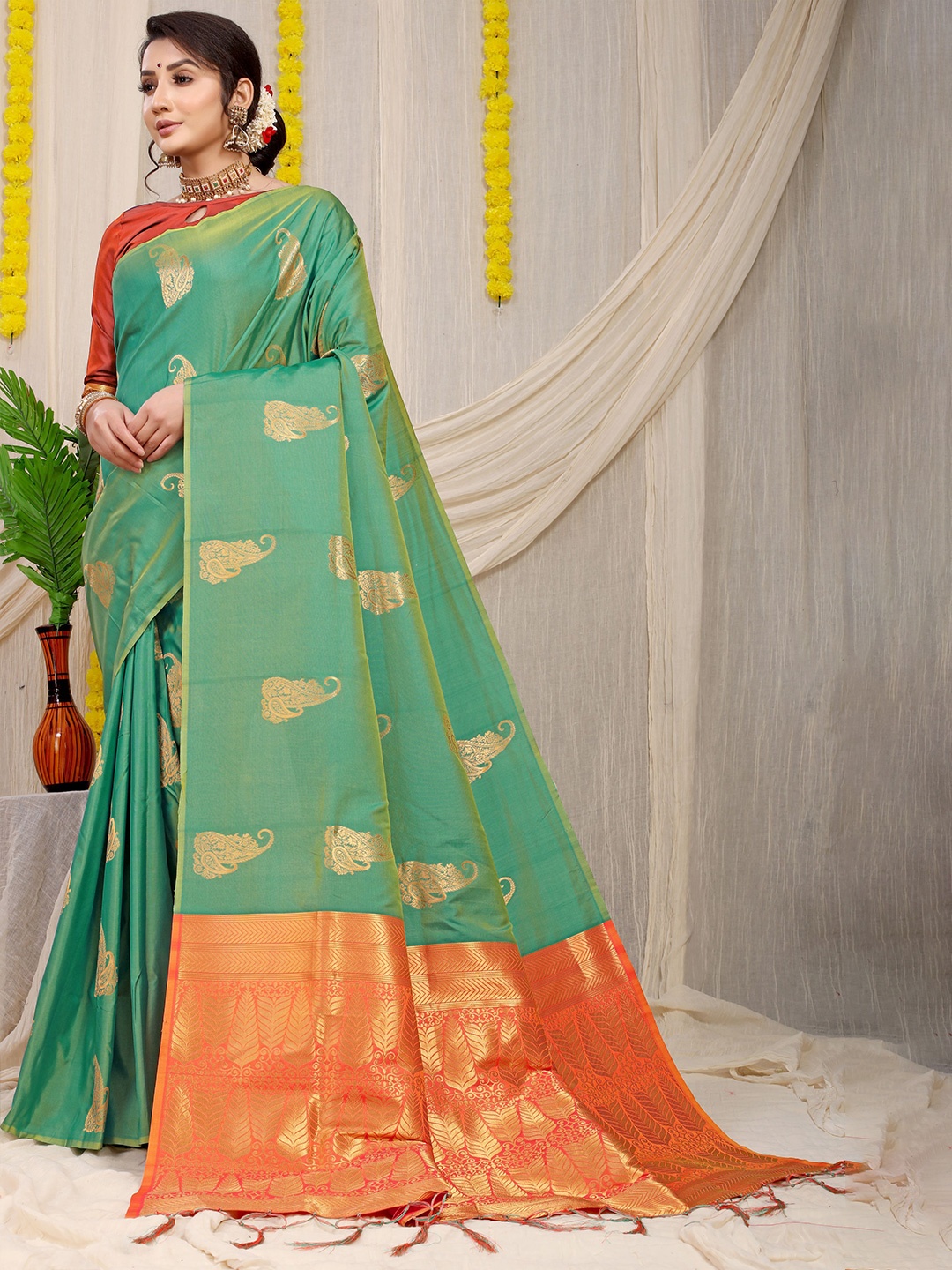

Kandora Woven Design Zari Pure Silk Banarasi Saree, Sea green