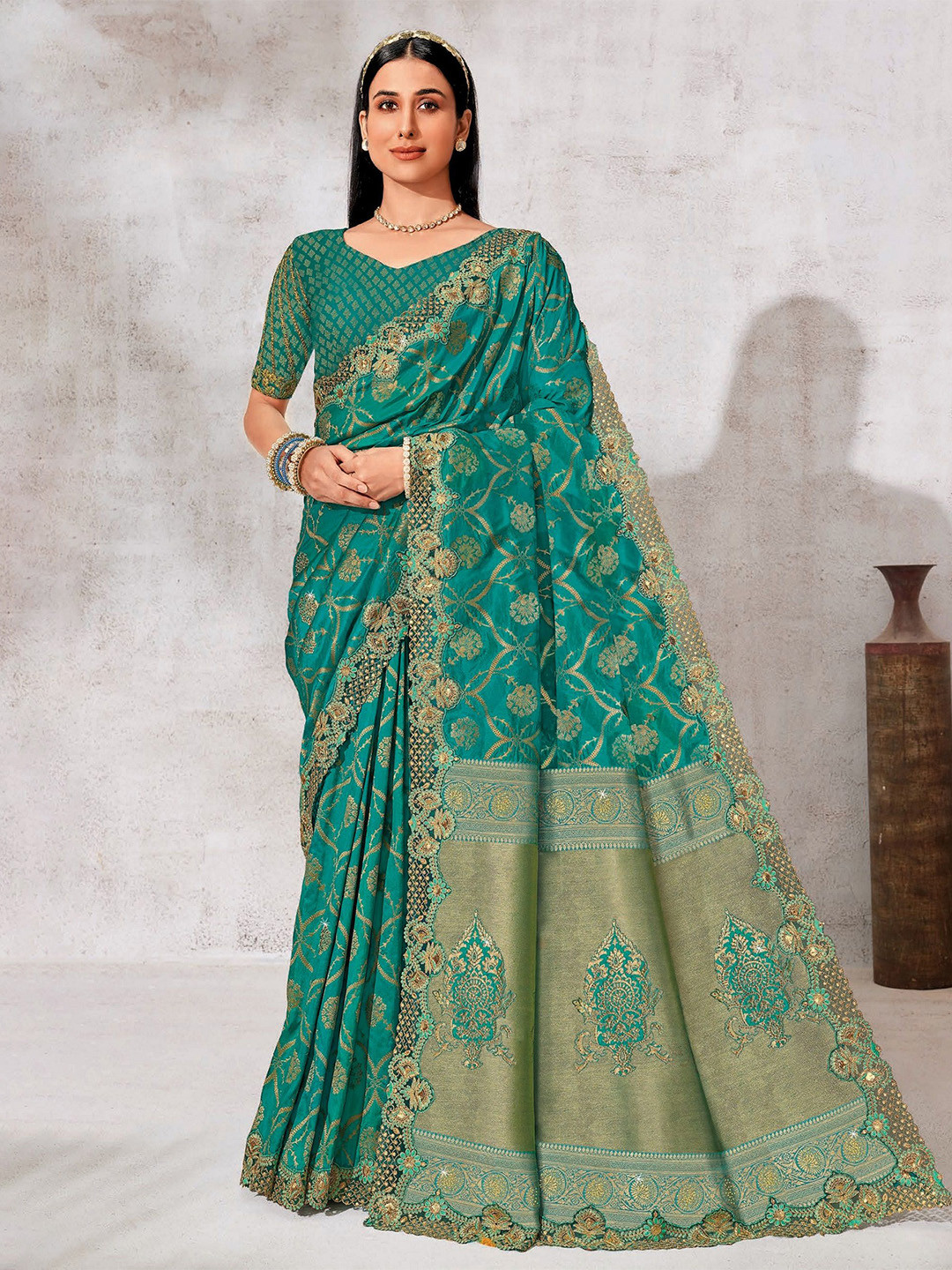 

MAHALASA Ethnic Motifs Embroidered Pure Silk Handloom Saree, Sea green