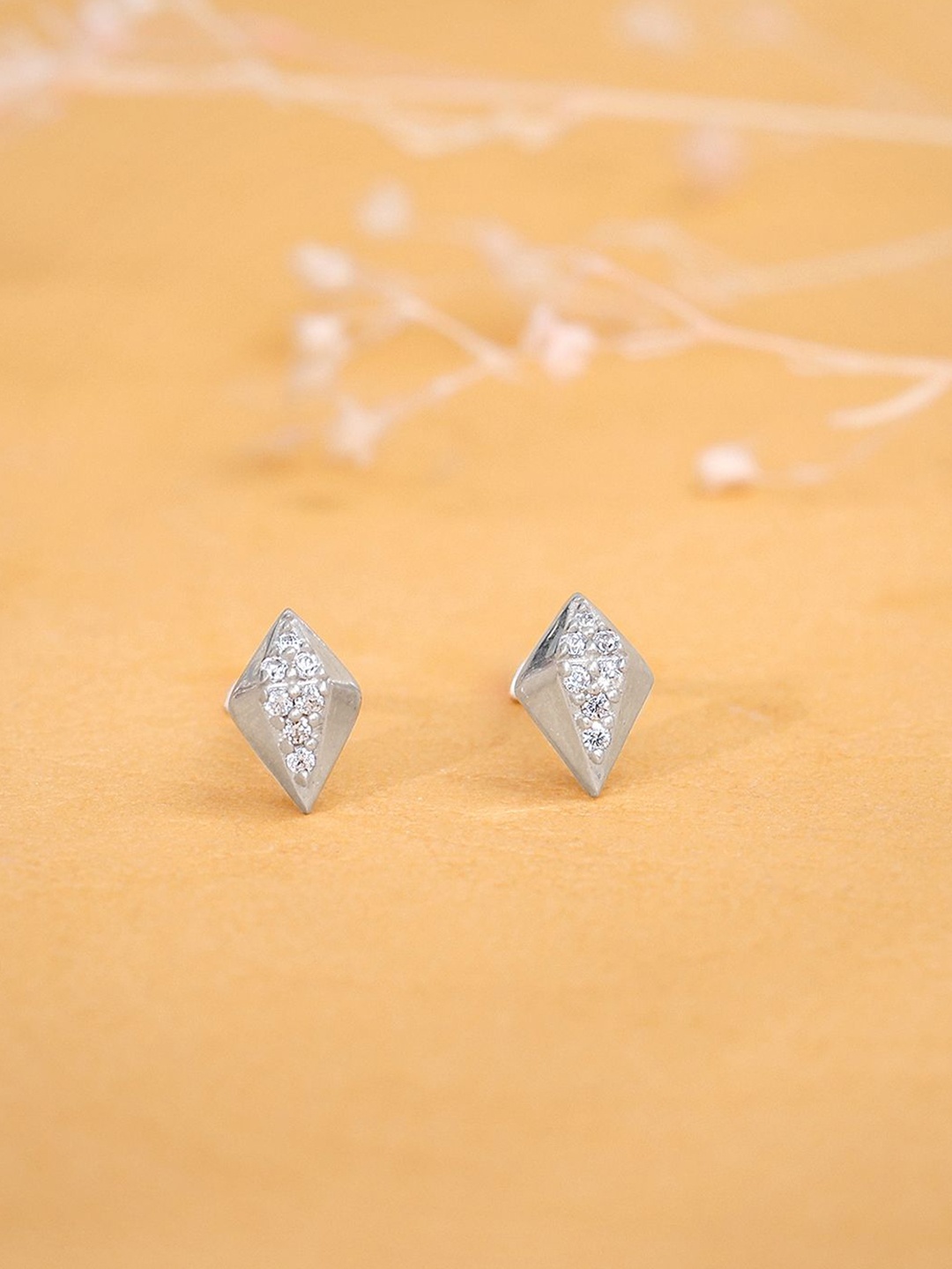 

GIVA Rhodium Plated 925 Sterling Silver Contemporary Zircon Studded Rhombus Earrings
