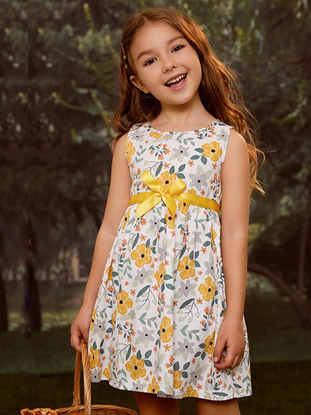 

LULU & SKY Girls Sleeveless Floral Printed A-Line Dress, Yellow