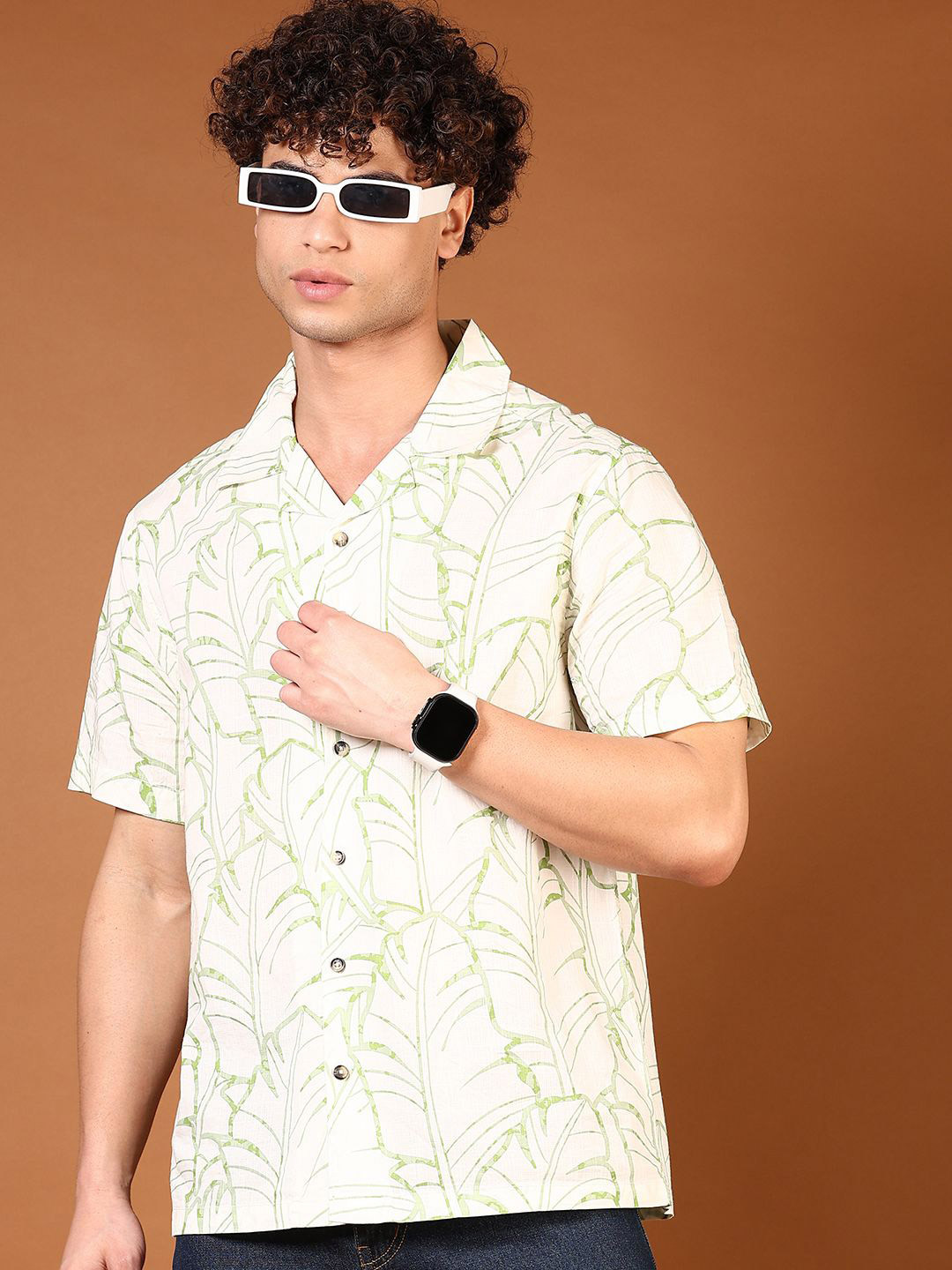 

V-Mart Men Opaque Printed Casual Shirt, Green