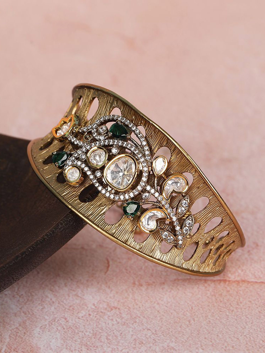 

AURAA TRENDS Gold-Plated Kundan Studded Statement Bangle