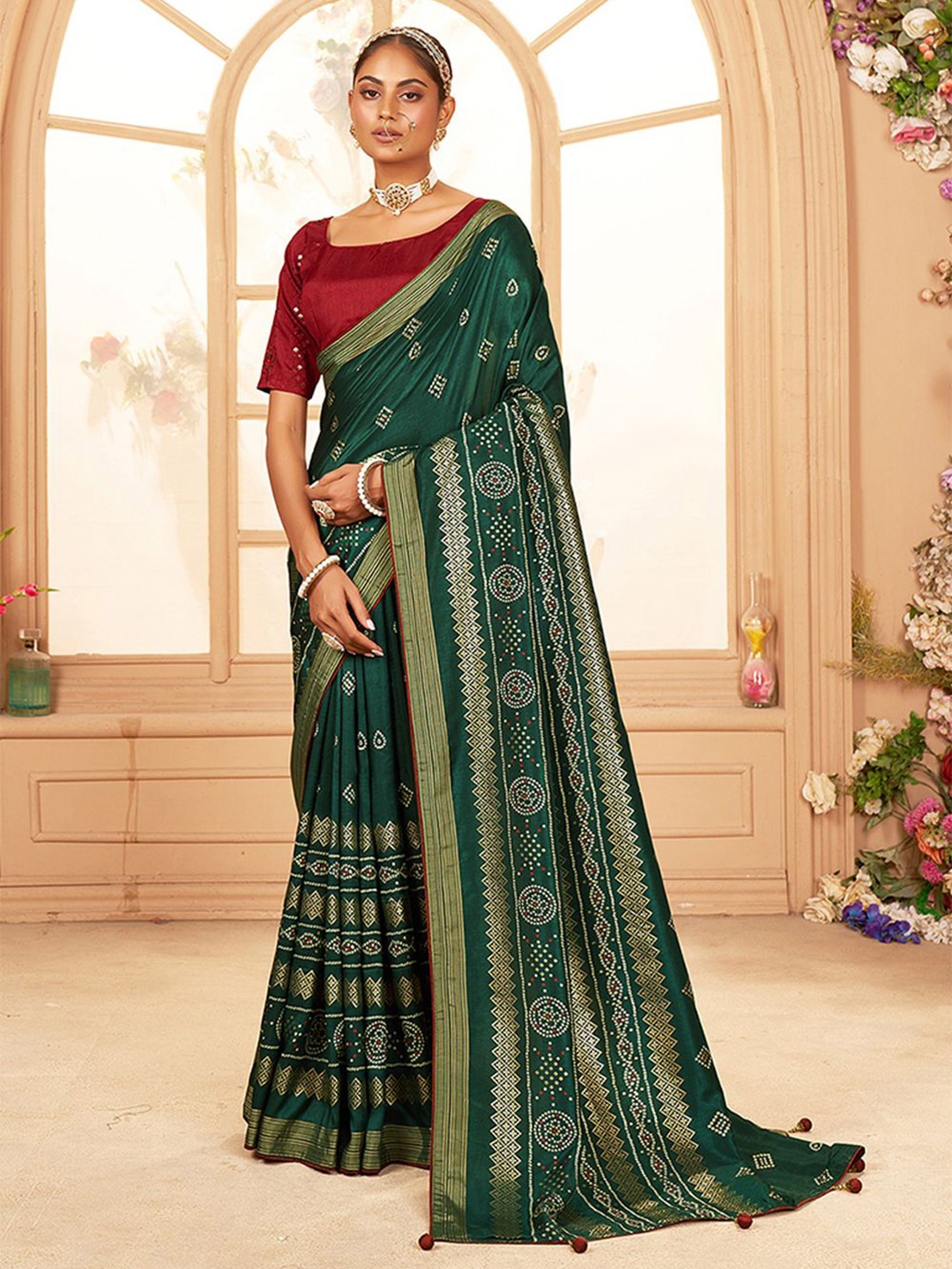 

Sangria Printed Saree With Blouse Piece, Green