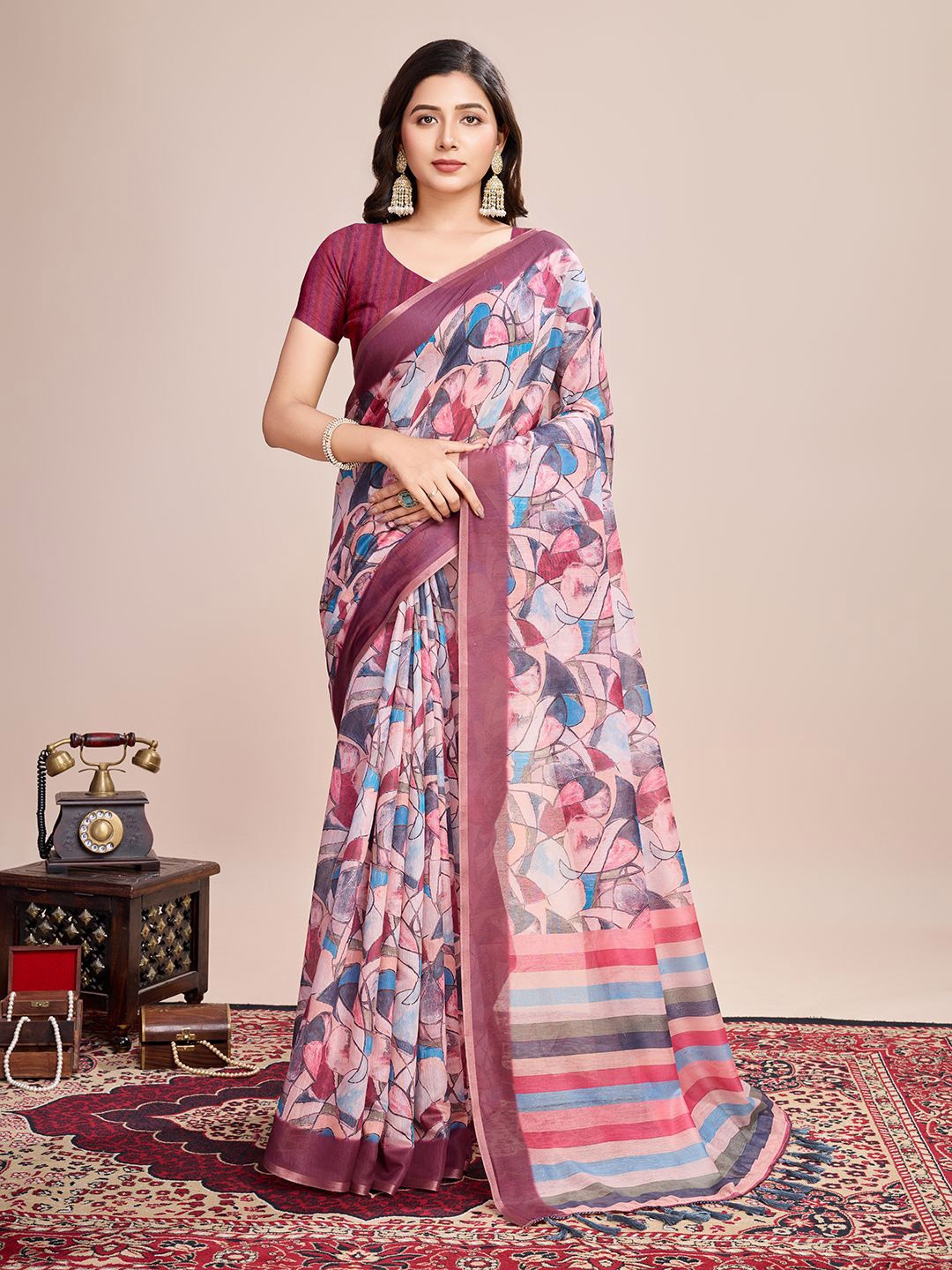 

ORUS Floral Zari Saree, Burgundy