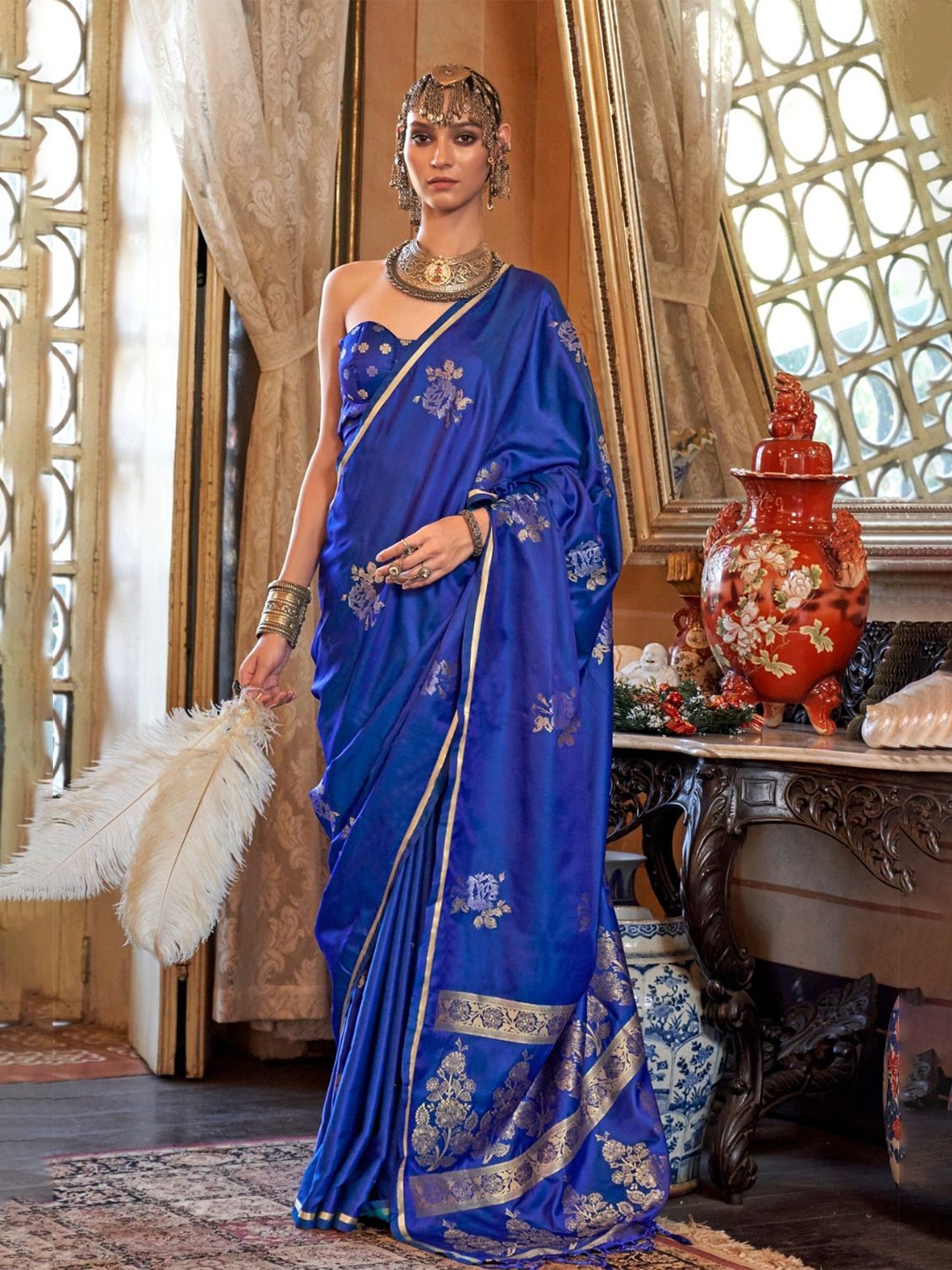 

DEVATITHI Woven Design Zari Blue Handloom Weaving Silk Saree