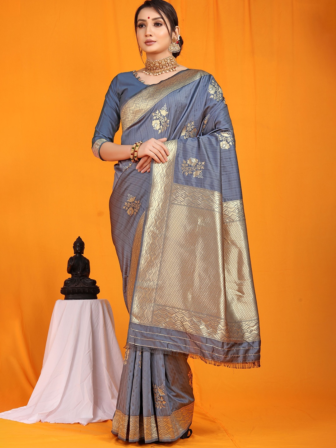 

Kandora Woven Design Zari Pure Silk Paithani Saree, Grey