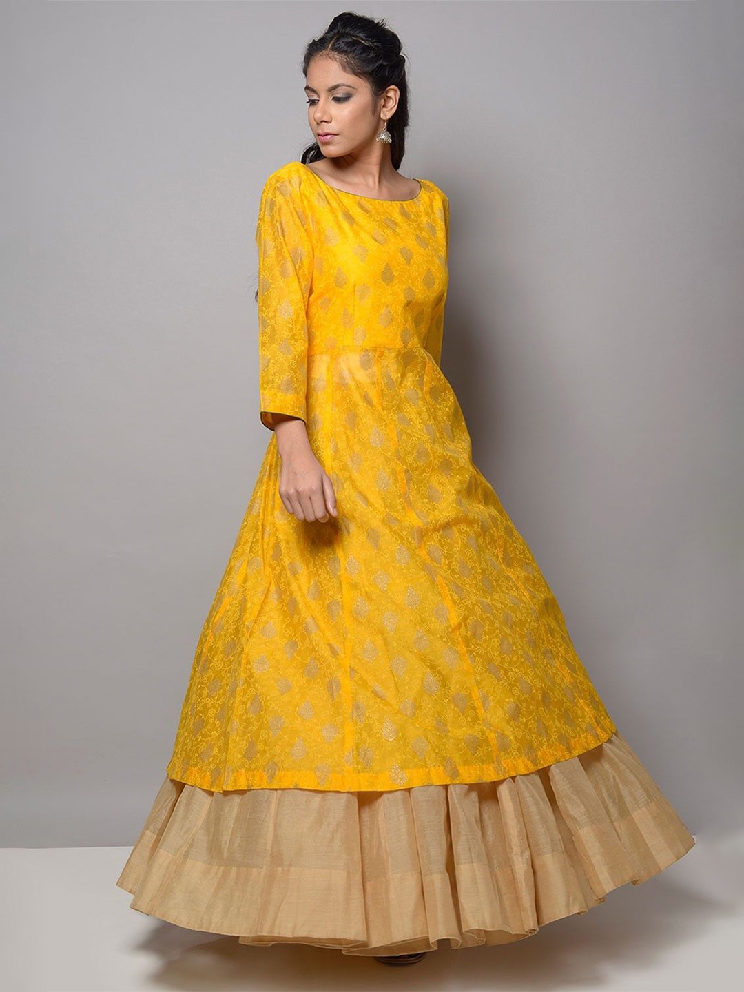 

KHUSHBOO AND PANKAJ Floral Printed Boat Neck Chanderi Silk A-Line Kurta, Yellow