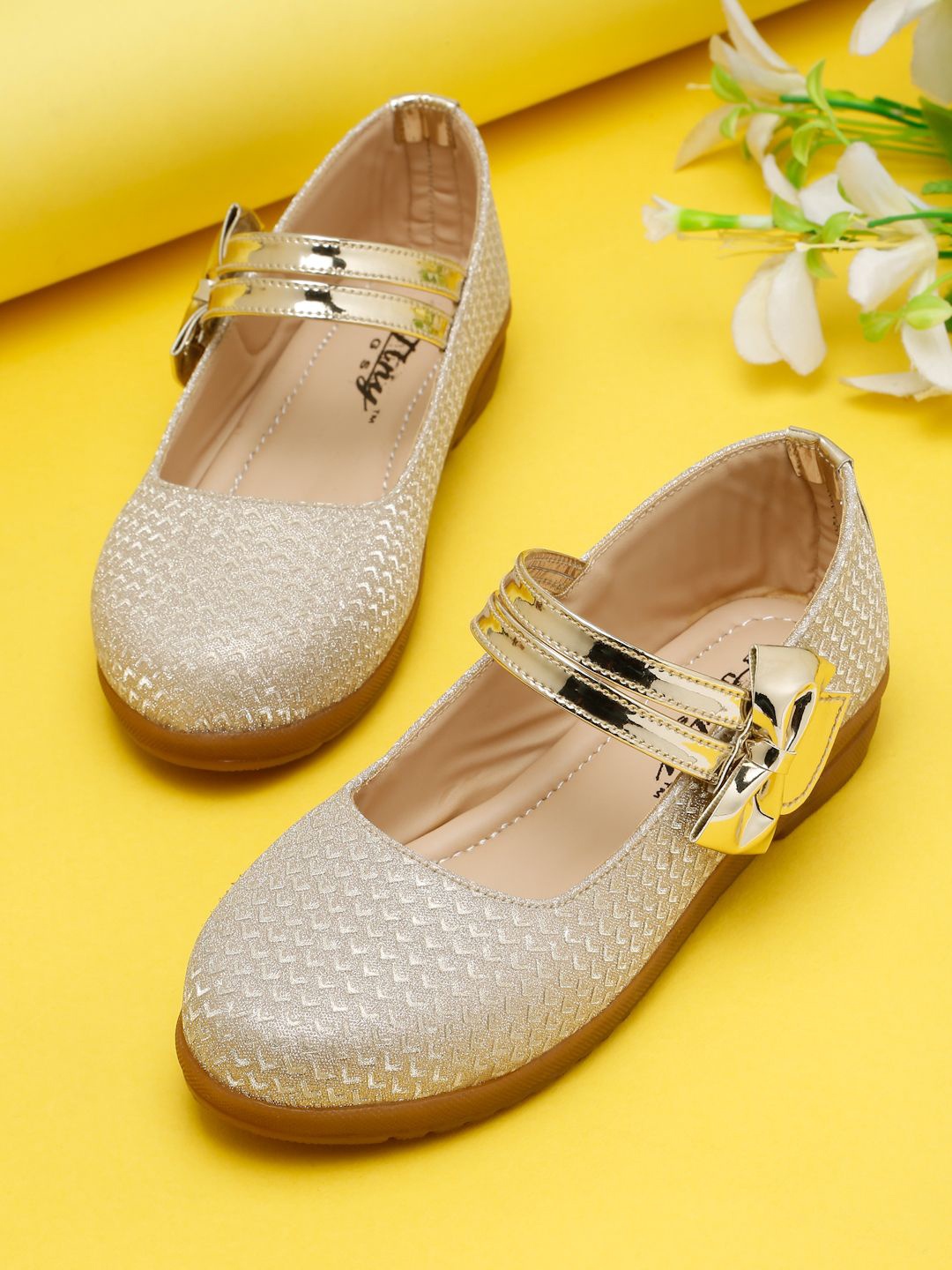 

Tiny Bugs Girls Embellished Party Ballerinas with Bows Flats, Gold