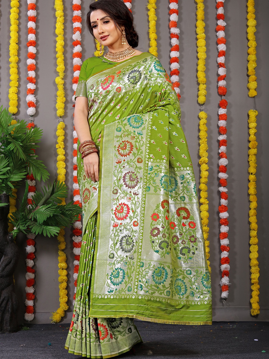 

Kandora Woven Design Pure Silk Heavy Work Paithani Saree, Olive