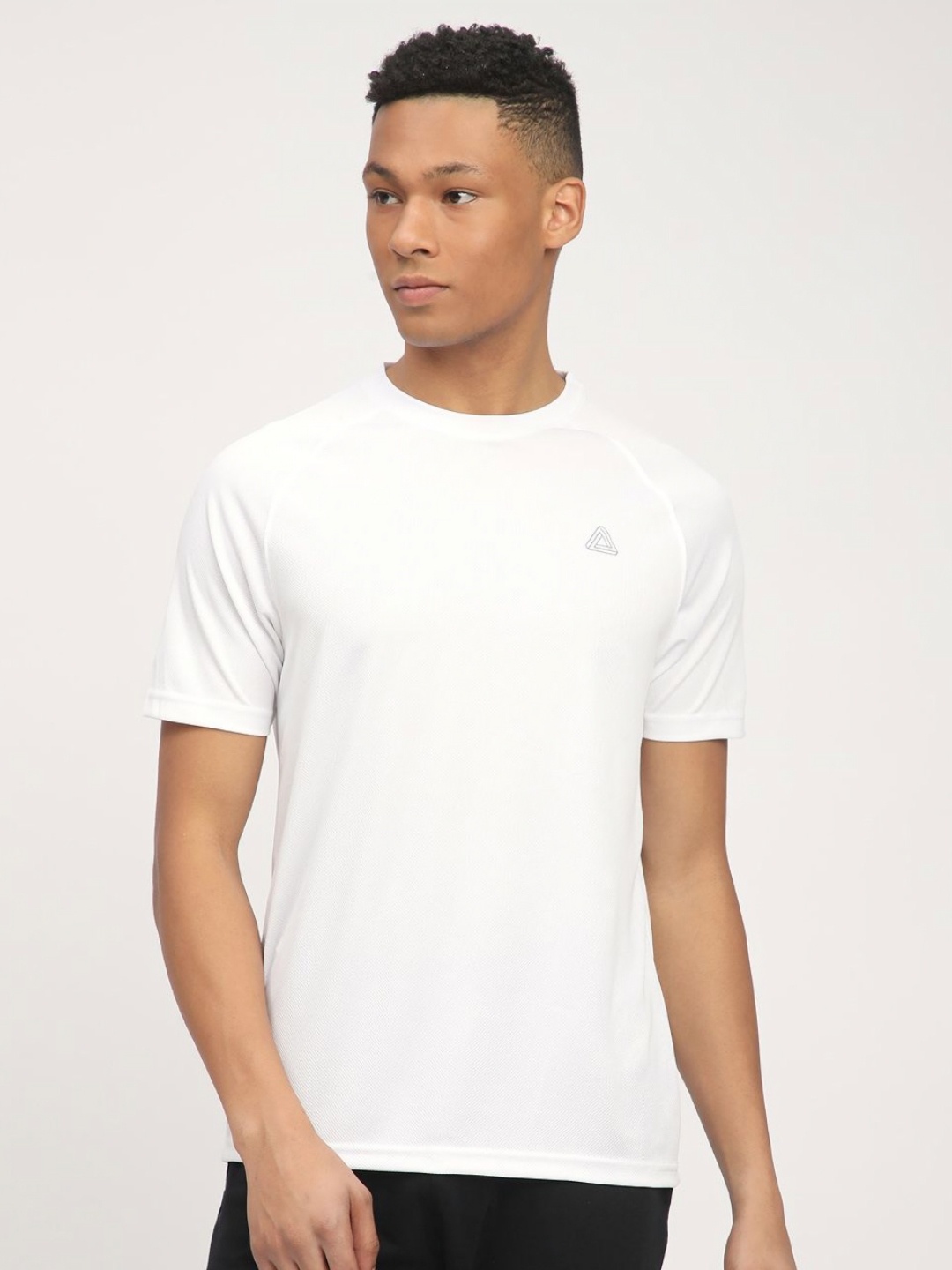

R&B Men Solid Round Neck T-shirt, White