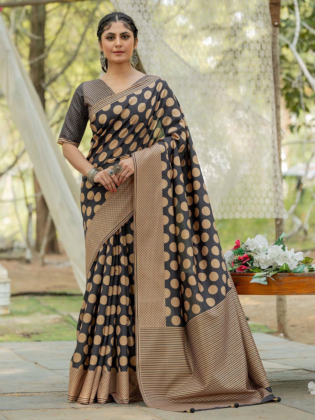 

KALINI Polka Dot Silk Blend Block Print Saree, Black