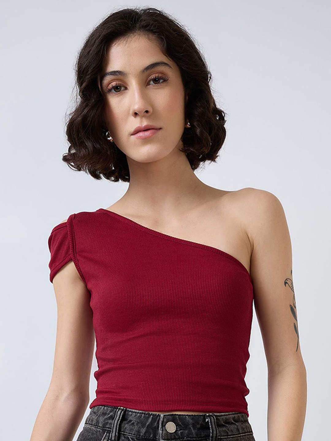 

SZN One Shoulder Crop Top, Maroon