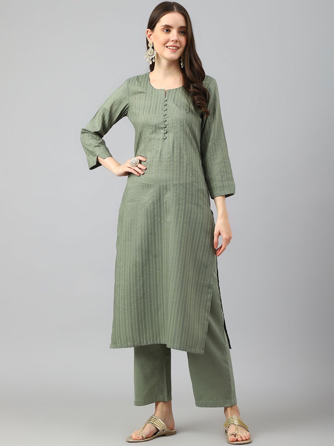 

DIVASTRI Striped Notch Neck Straight Kurta With Trousers, Green
