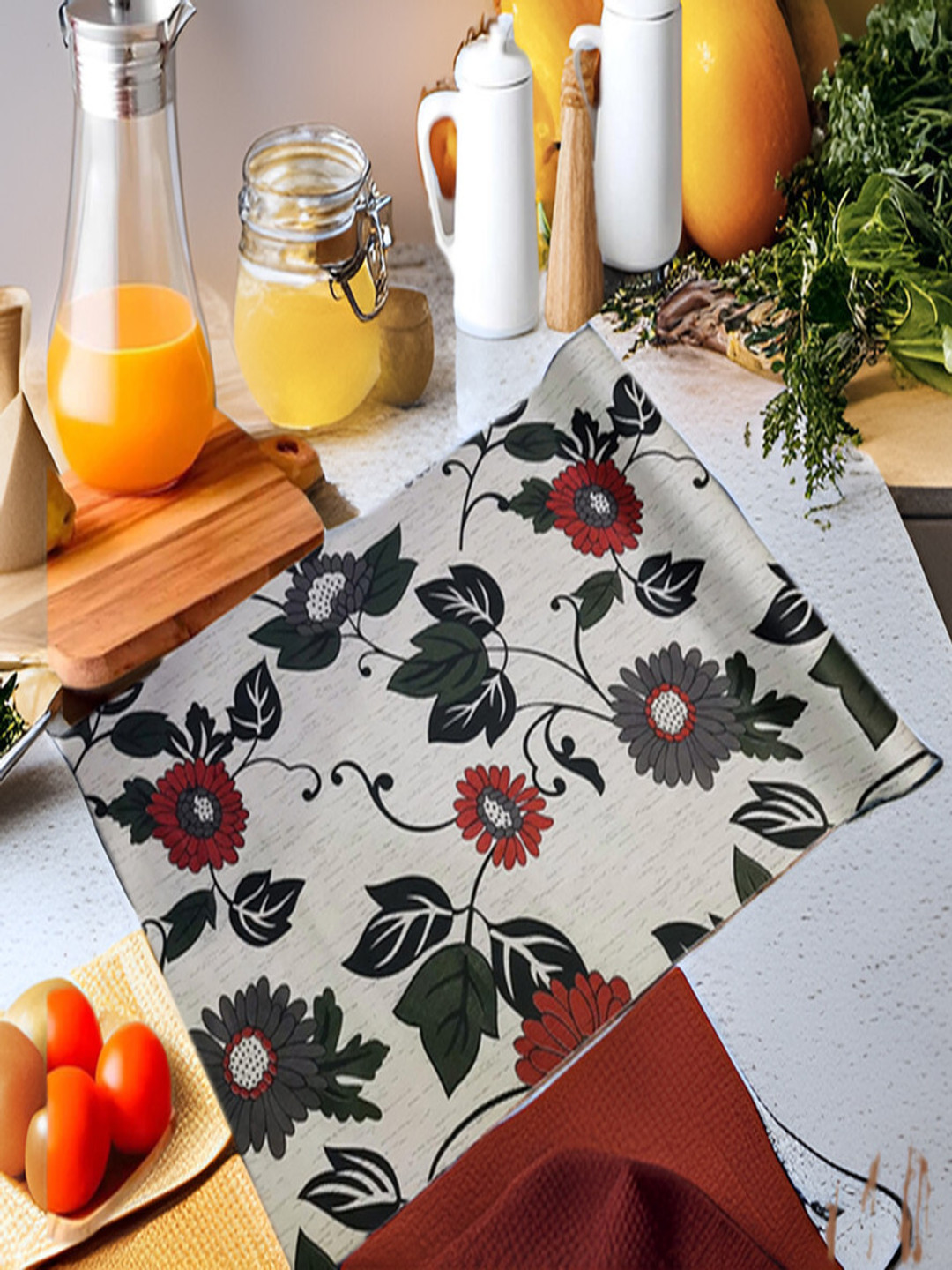

REVEXO Black & White Printed Water-Resistant Shelf Liner