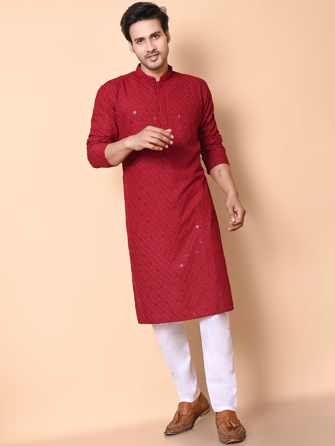 

NFC CREATION Floral Embroidered Mandarin Collar Sequinned Straight Kurta With Trousers, Maroon