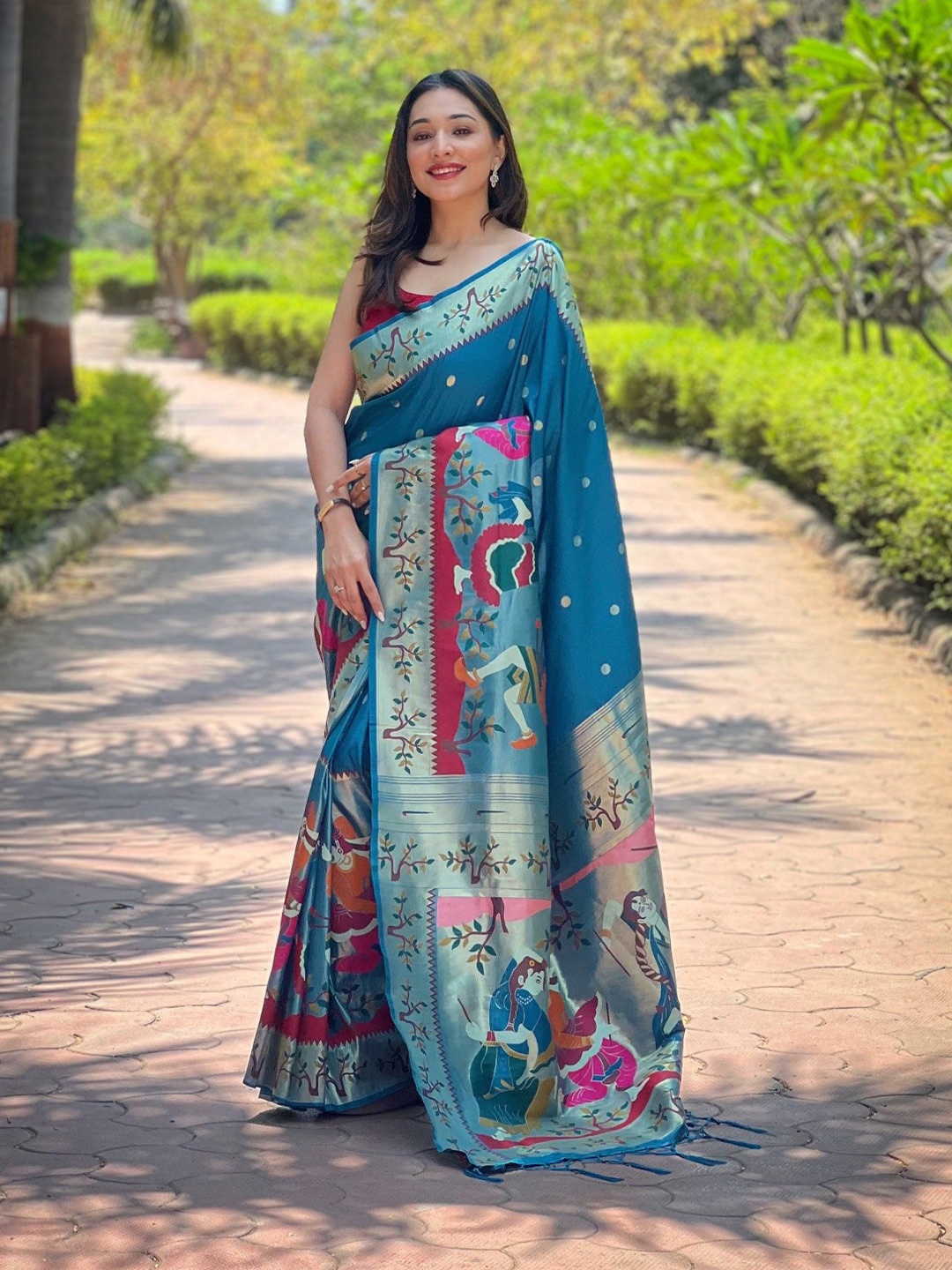 

DIVASTRI Woven Design Zari Paithani Saree, Teal