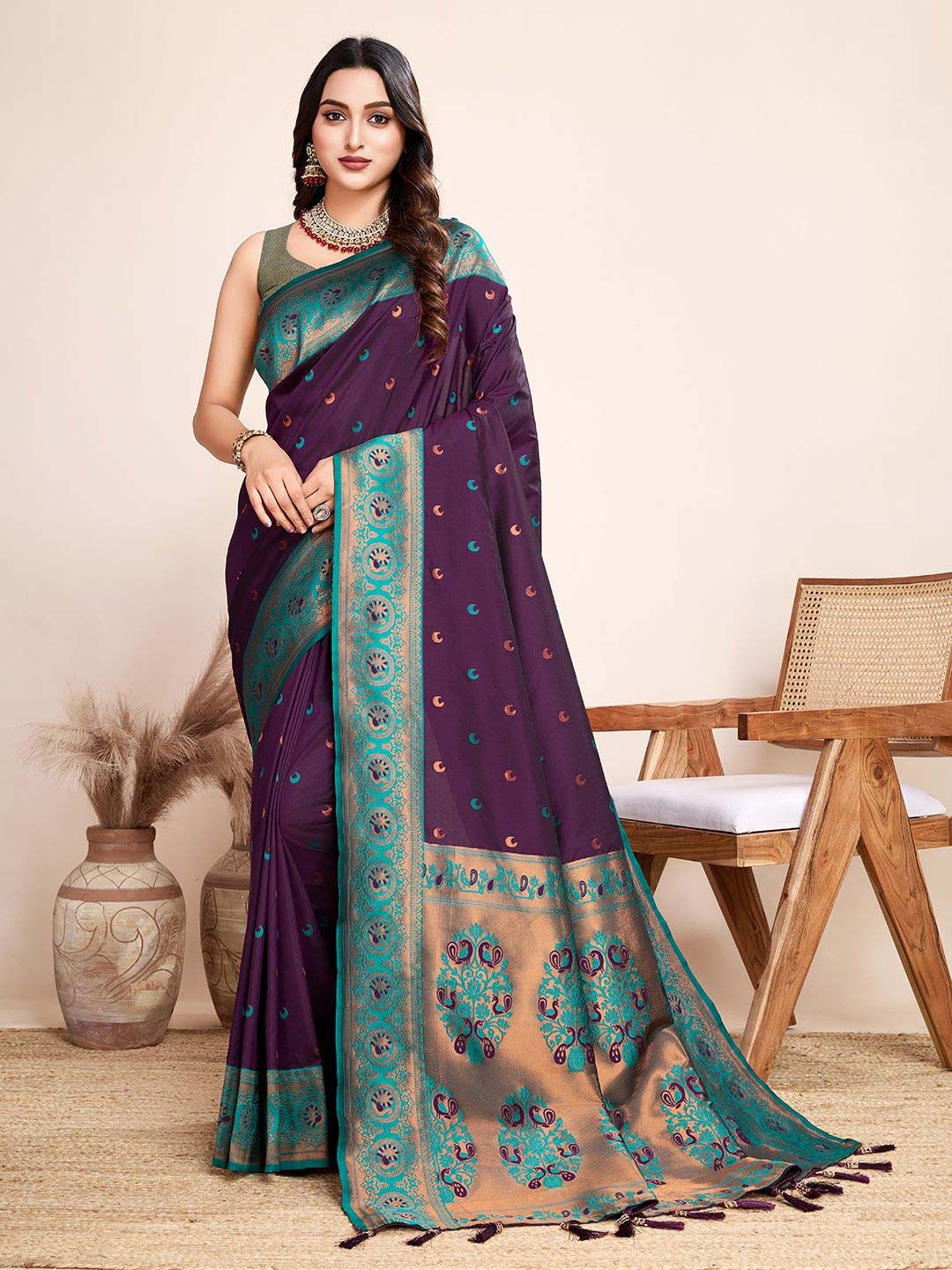 

Mitera Woven Design Pure Silk Designer Banarasi Saree, Magenta