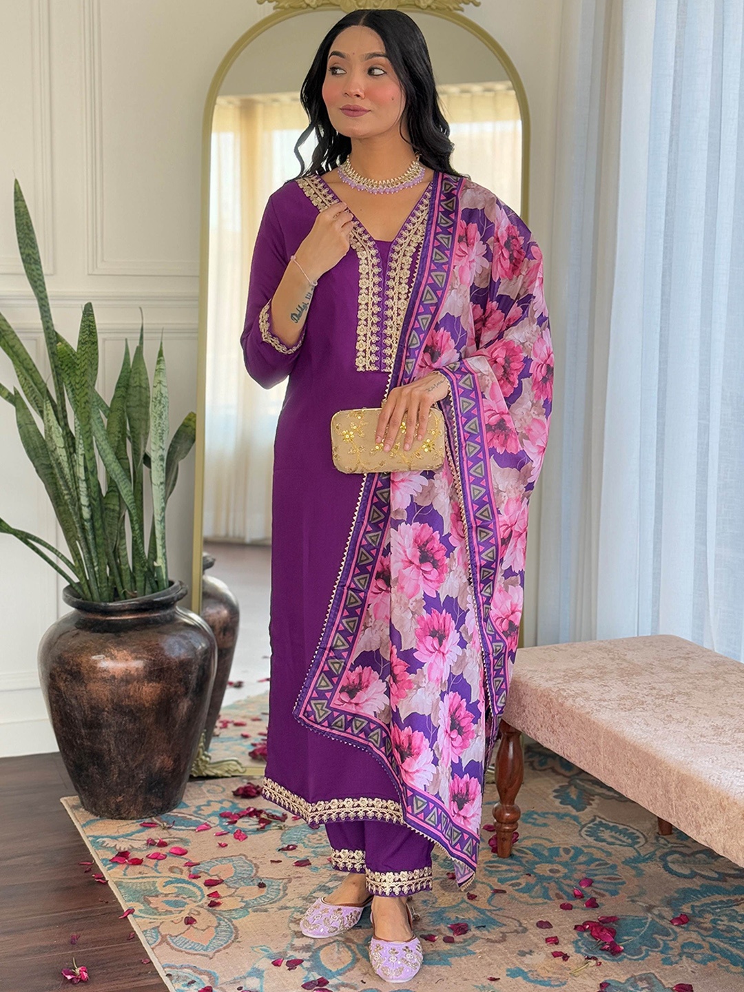 

NKV Floral Embroidered V-Neck Sequinned Straight Kurta And Dupatta, Burgundy