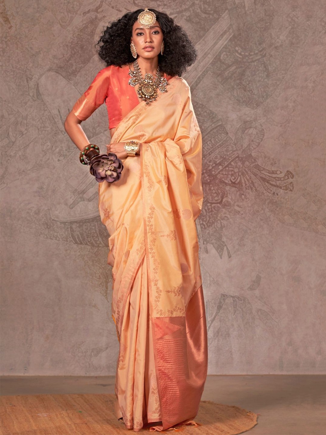 

DEVATITHI Woven Design Zari Saree, Beige