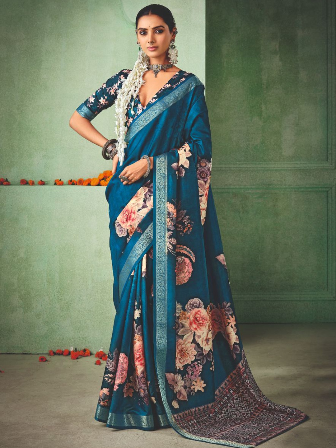 

Sangria Floral Silk Blend Designer Saree, Blue