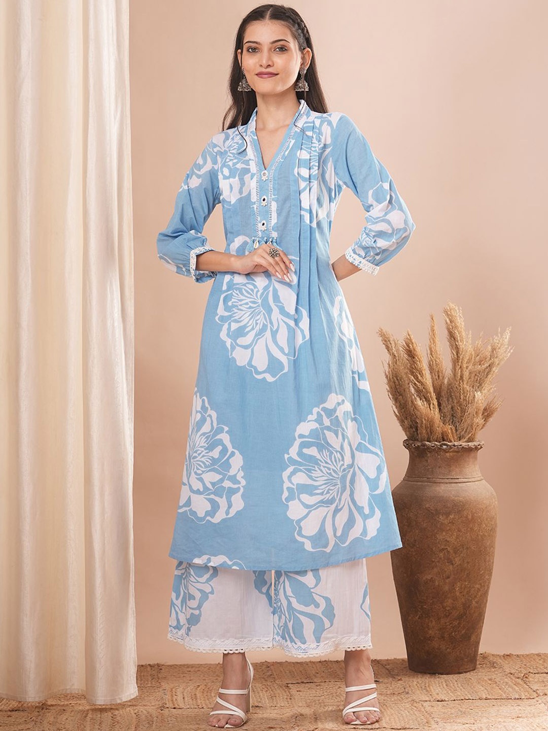 

FASHOR Floral Printed A-Line Paneled Tunic With Palazzos, Blue