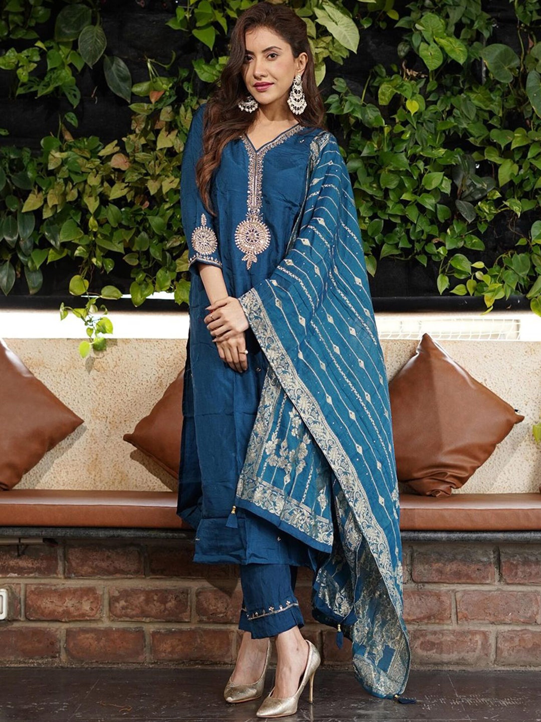 

GUNVANTI FAB Floral Embroidered Sequinned Kurta With Trousers & Dupatta, Blue