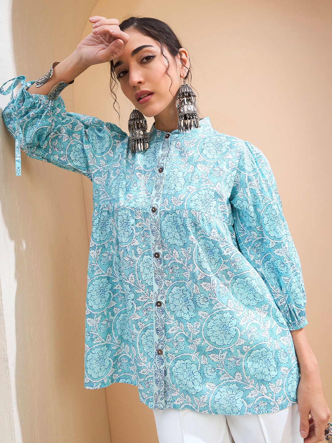 

Shae by SASSAFRAS Floral Printed Pure Cotton Kurti, Blue