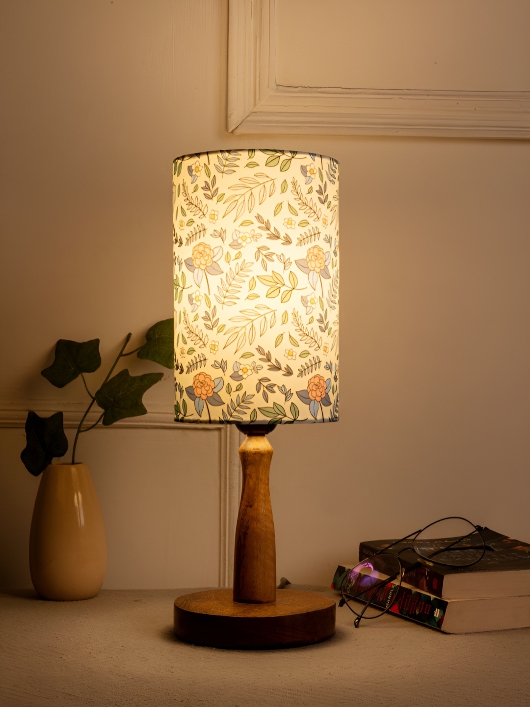 

green girgit Brown & White Floral Printed Cylindrical Shaped Wooden Table Lamp With Bulb