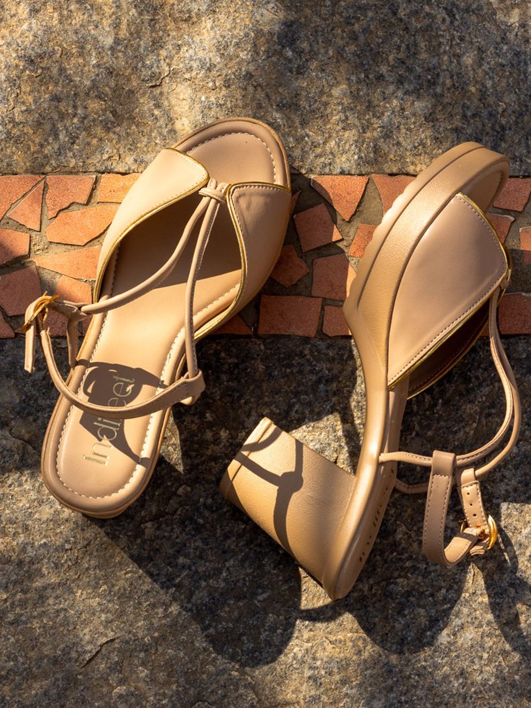 

Indifeet Women Block Heels Beige Peep Toes Sandals with Buckle, Cream