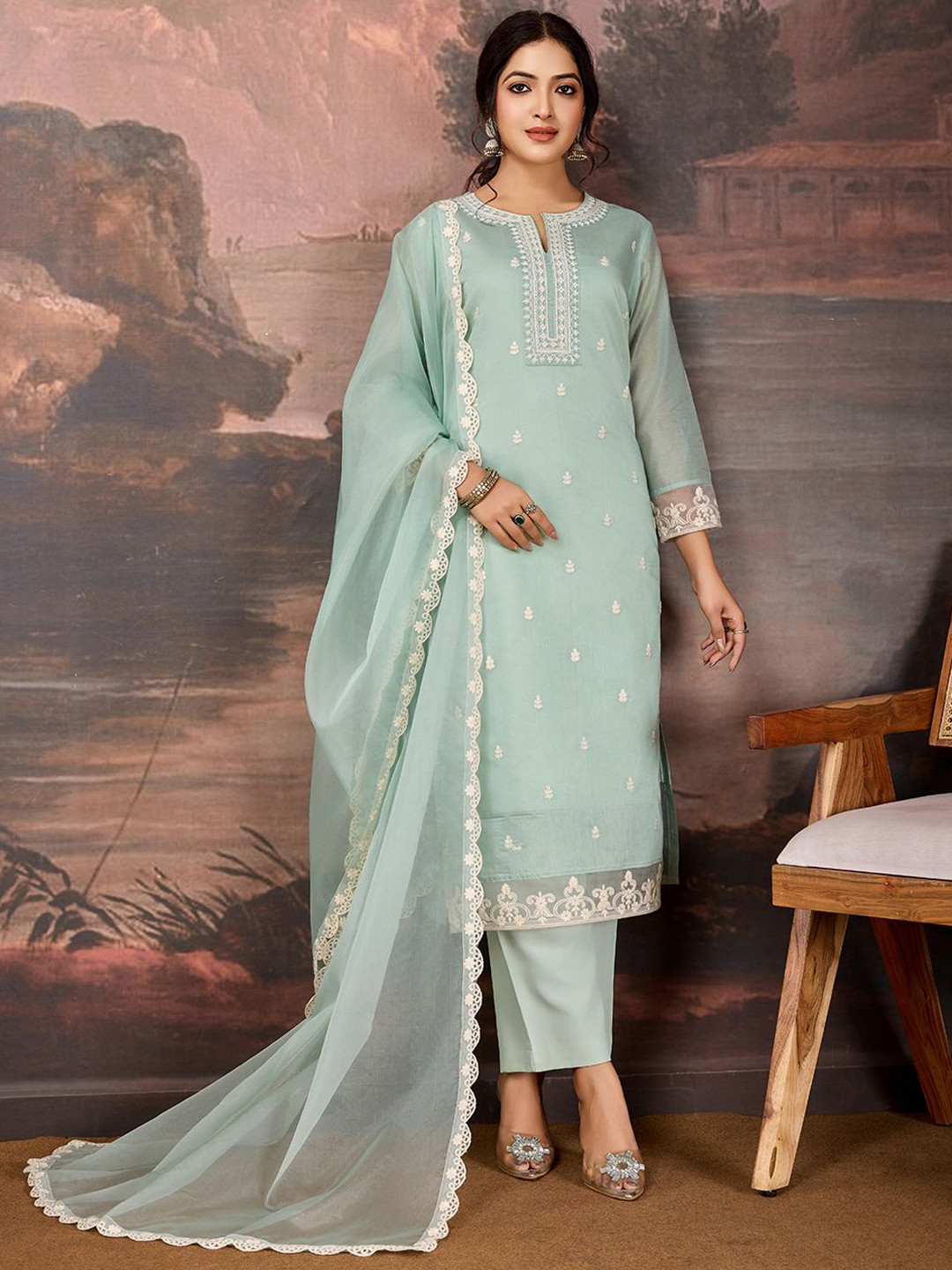 

House of Pataudi Ethnic Motifs Embroidered Notch Neck Kurta & Trousers With Dupatta, Green