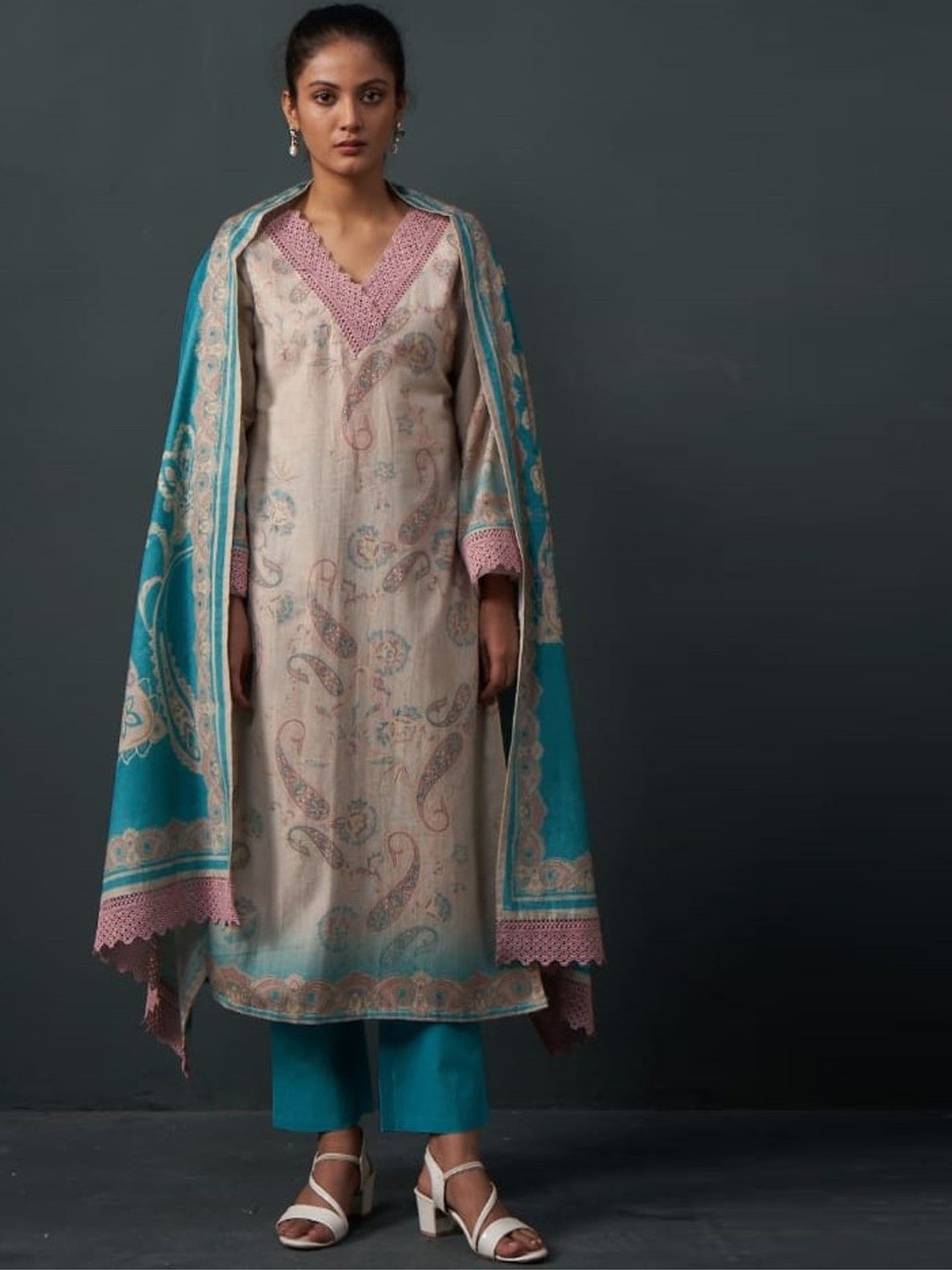 

AUTUMN LANE Ethnic Motifs Printed V-Neck Pure Cotton Kurta With Trouser And Dupatta, Beige