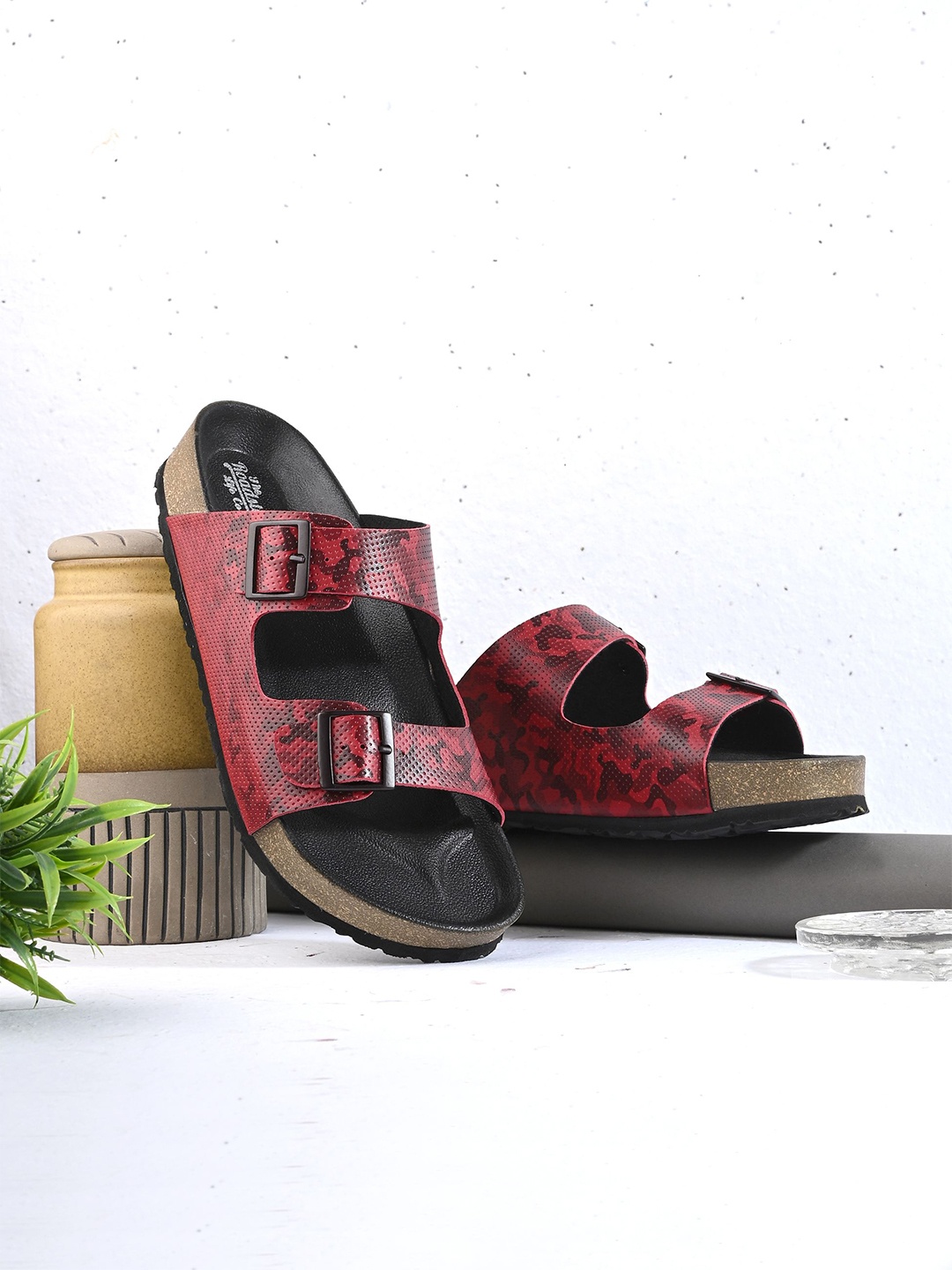 

The Roadster Lifestyle Co Men Printed Duel Strap Comfort Sandals, Red