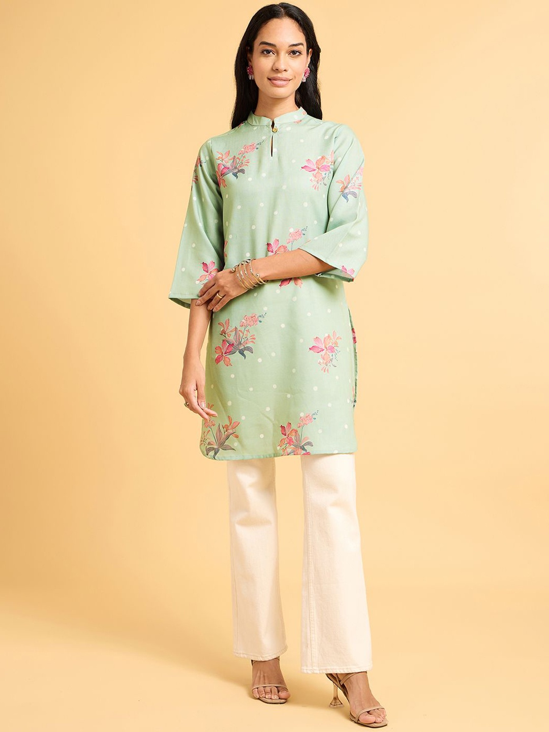 

Saaki Women Floral Printed Regular Kurta with Trousers, Green