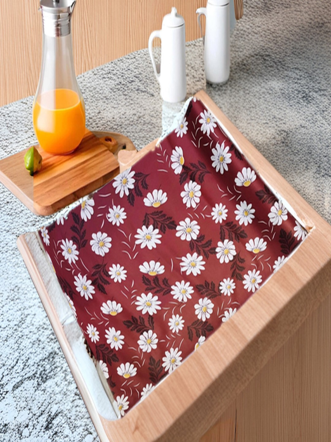 

REVEXO Maroon & White Printed Water-Resistant Shelf Liner