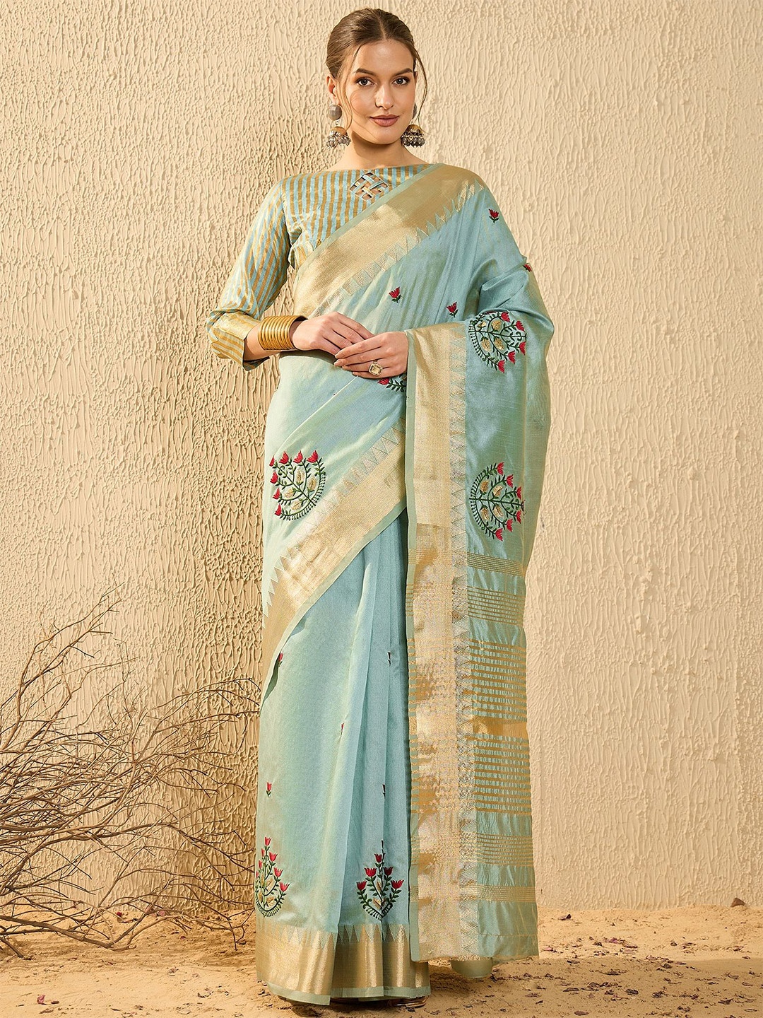 

DIVASTRI Floral Embroidered Zari Banarasi Saree, Turquoise blue