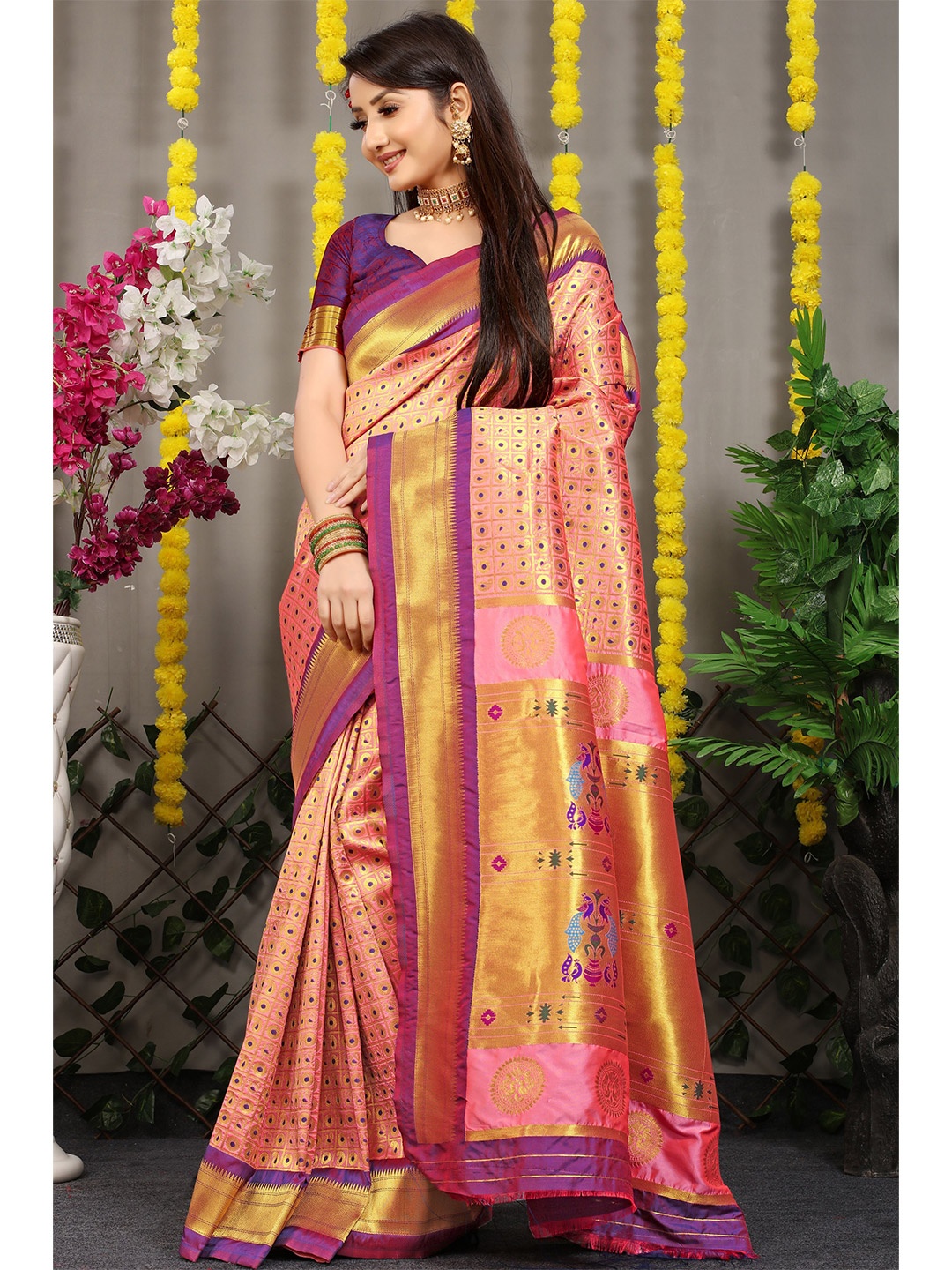 

Kandora Woven Design Zari Pure Silk Heavy Work Paithani Saree, Peach