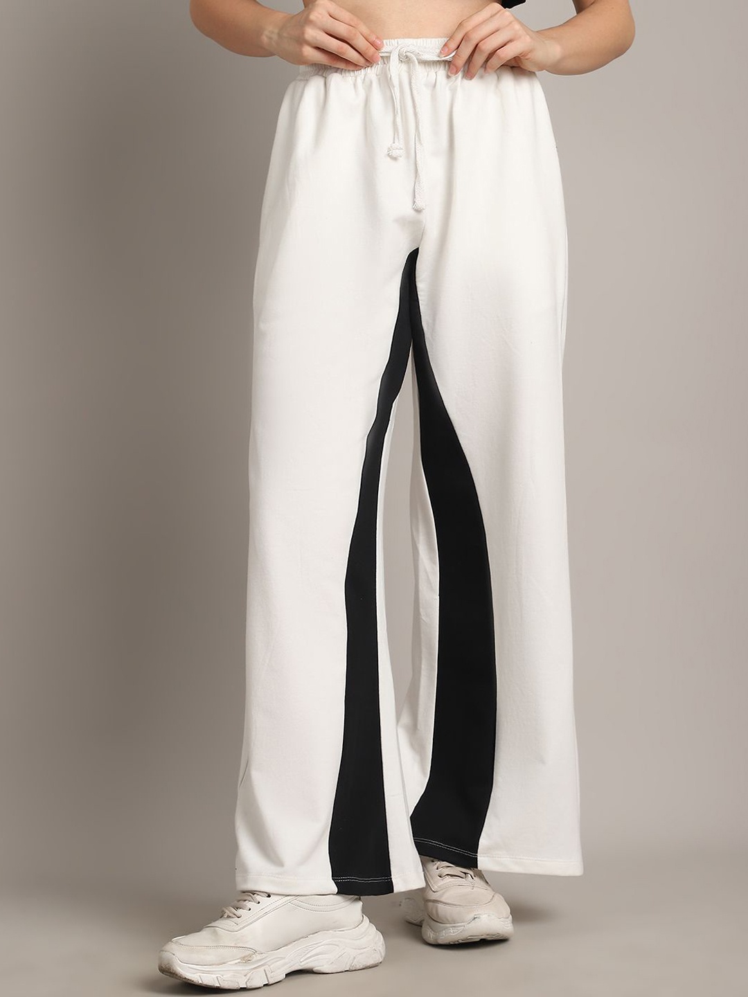 

Rute Women Slim Fit Colour-Blocked Pure Cotton Track Pants, White