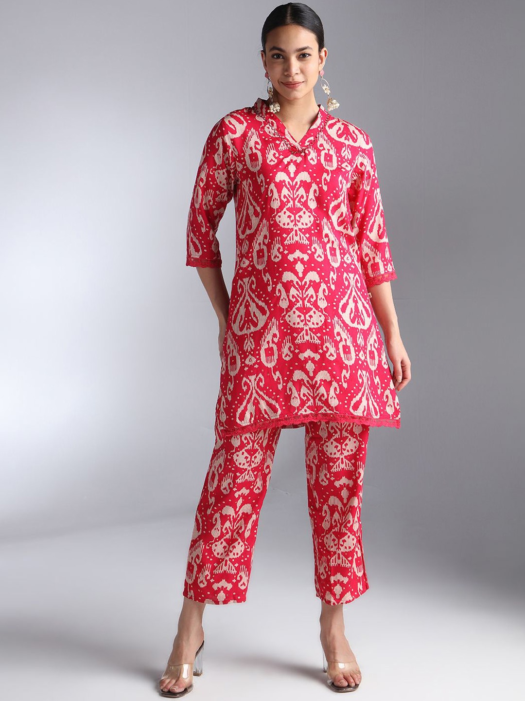 

House Of Dharaa Floral Printed Straight Kurta With Trousers, Red