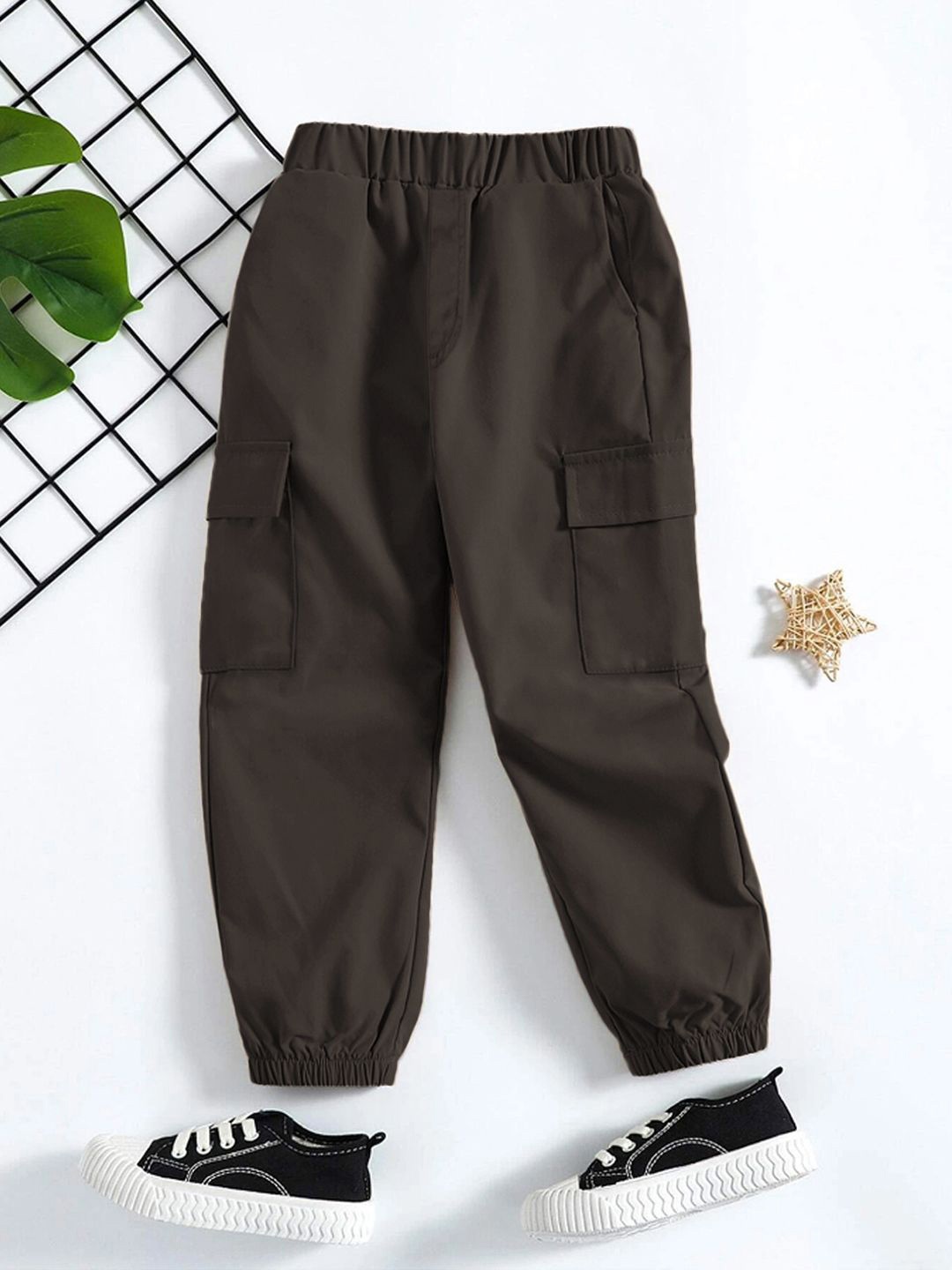 

YK X Trampoline Boys Cotton Relaxed Pleated Cargos Trousers With 4 Pockets, Brown
