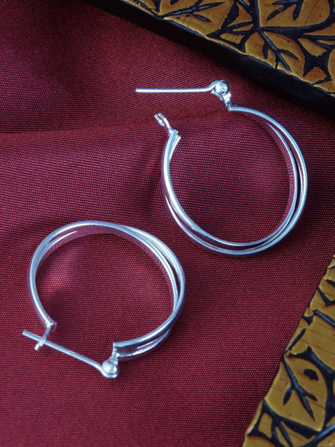 

Tuanz Silver Jewelry 925 Sterling Silver Contemporary Shaped Hoop Earrings