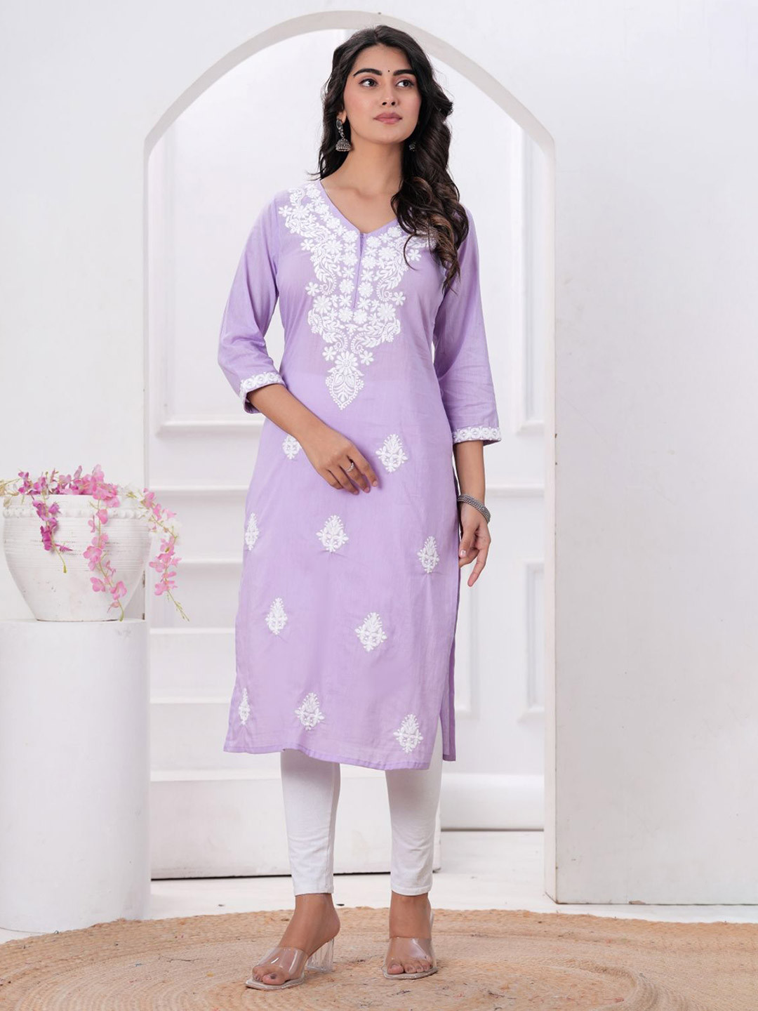 

RANI PRINTS Ethnic Motifs Chikankari V-Neck Pure Cotton Straight Kurta, Lavender